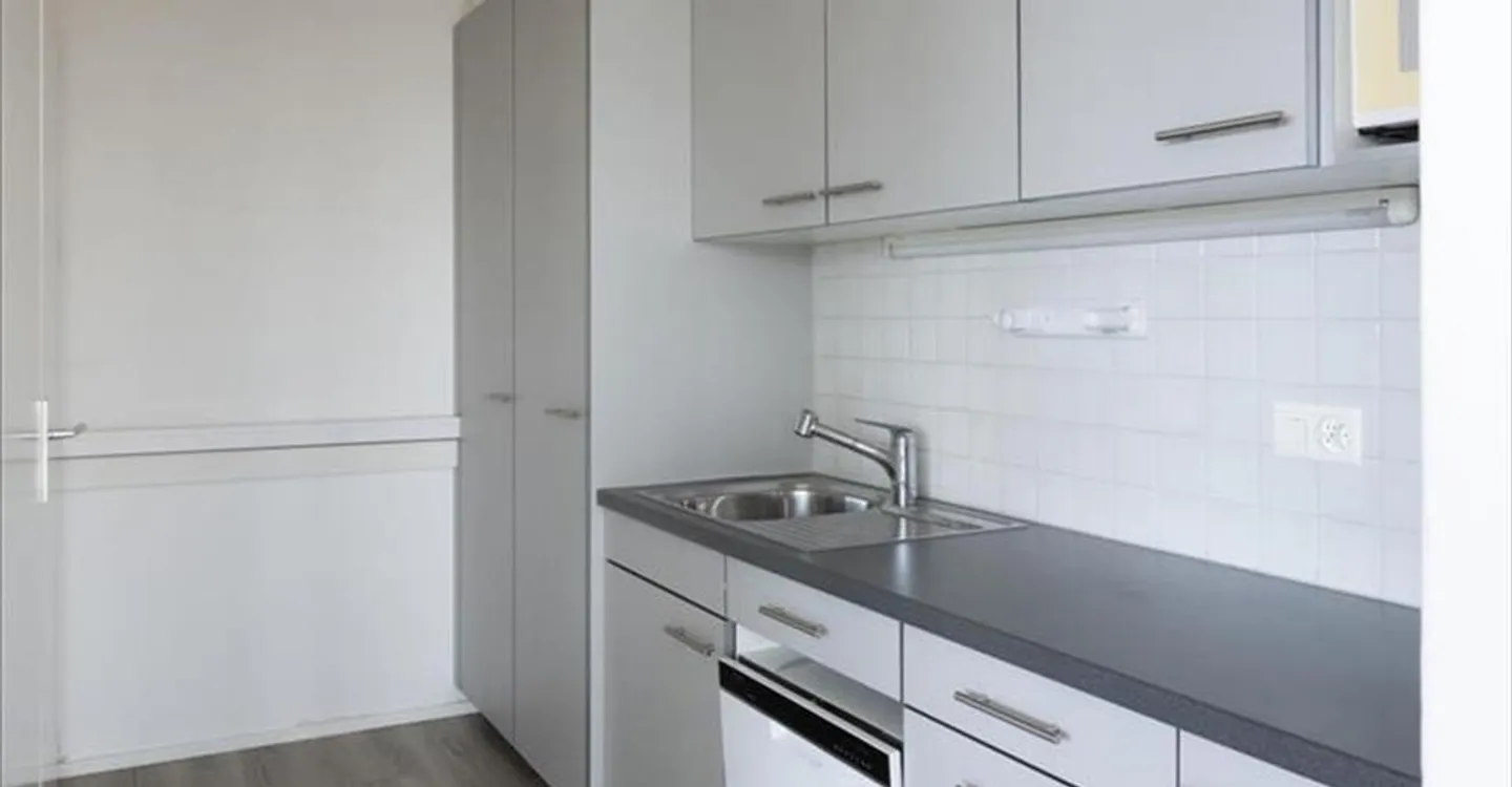 Bureau à louer - Photo 2 sur 10