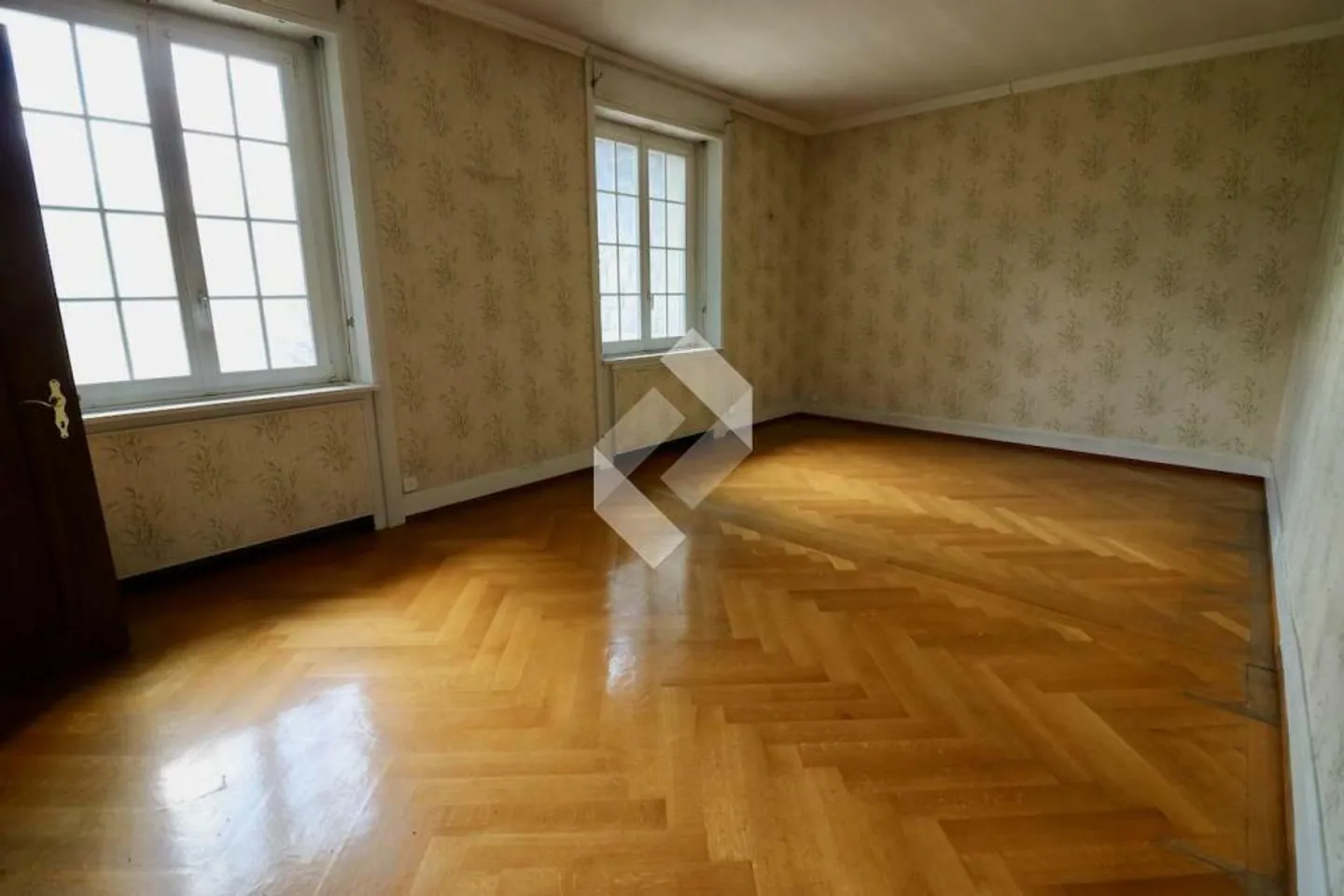 Manor House with 2 Apartments + Attic - Rare Opportunity - Photo 11 of 13