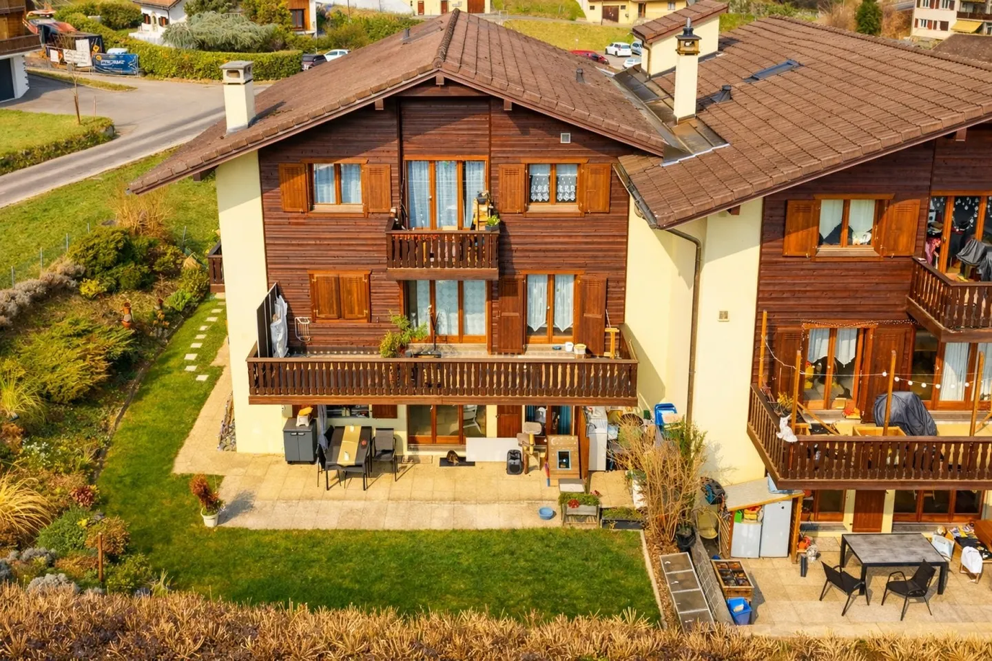 Spazioso appartamento di 4,5 locali con 2 balconi - Foto 2 di 5