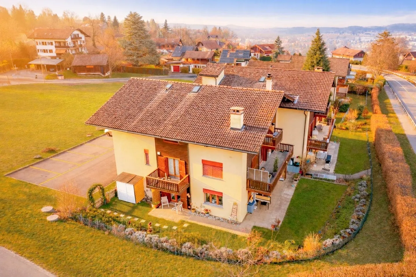 Spazioso appartamento di 4,5 locali con 2 balconi - Foto 3 di 5