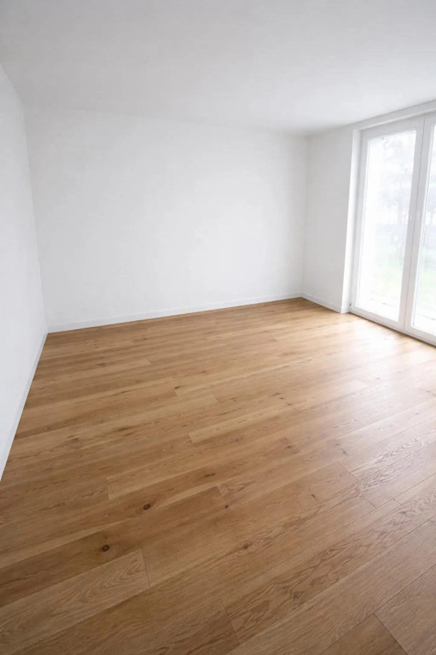Appartement exclusif de 67m² avec deux salles de bains et une salle de bricolage séparée - Photo 5 sur 8