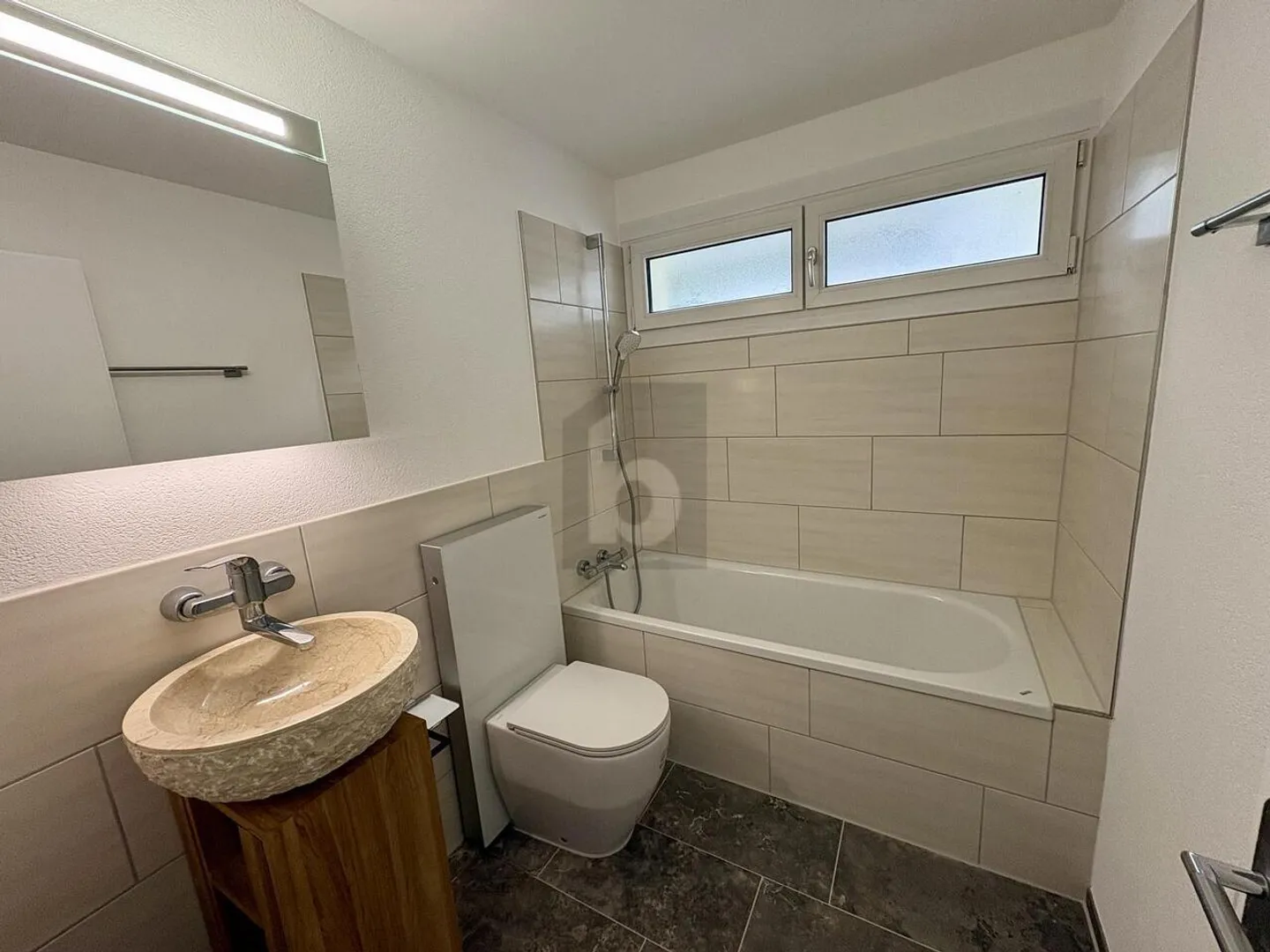 FRISCH RENOVIERT MIT WUNDERBARER AUSSICHT - Foto 4 von 6