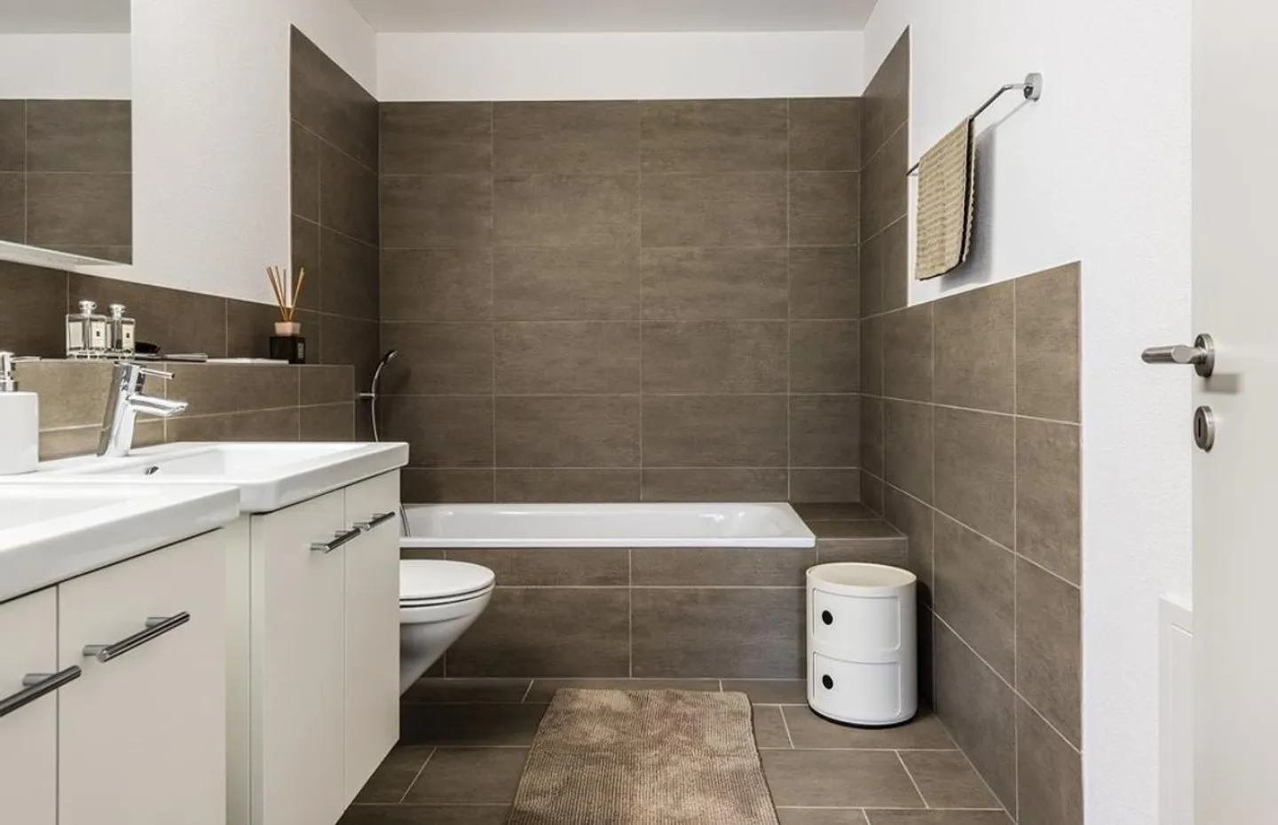 Appartement en attique de 4,5 pièces - Photo 2 sur 6