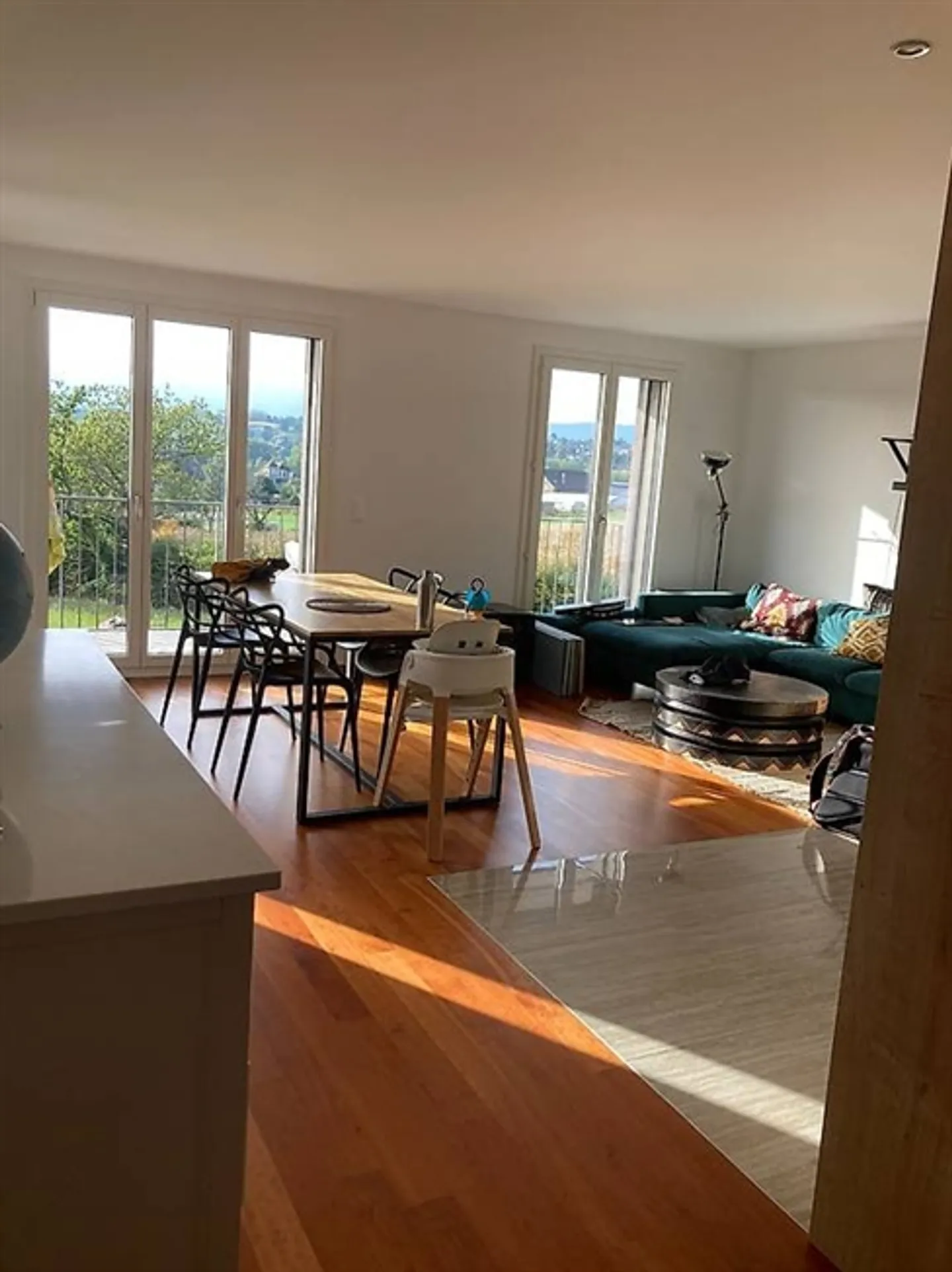 4.5 Rooms in Ecublens, Lease of 3,200 Dollars per Month - Photo 4 of 5