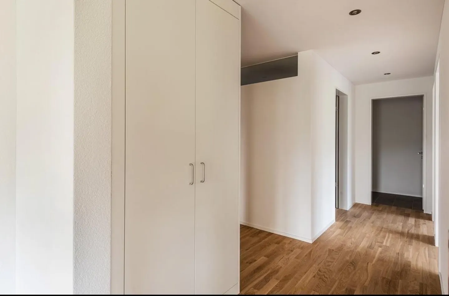 Appartement en attique de 4,5 pièces - Photo 3 sur 6