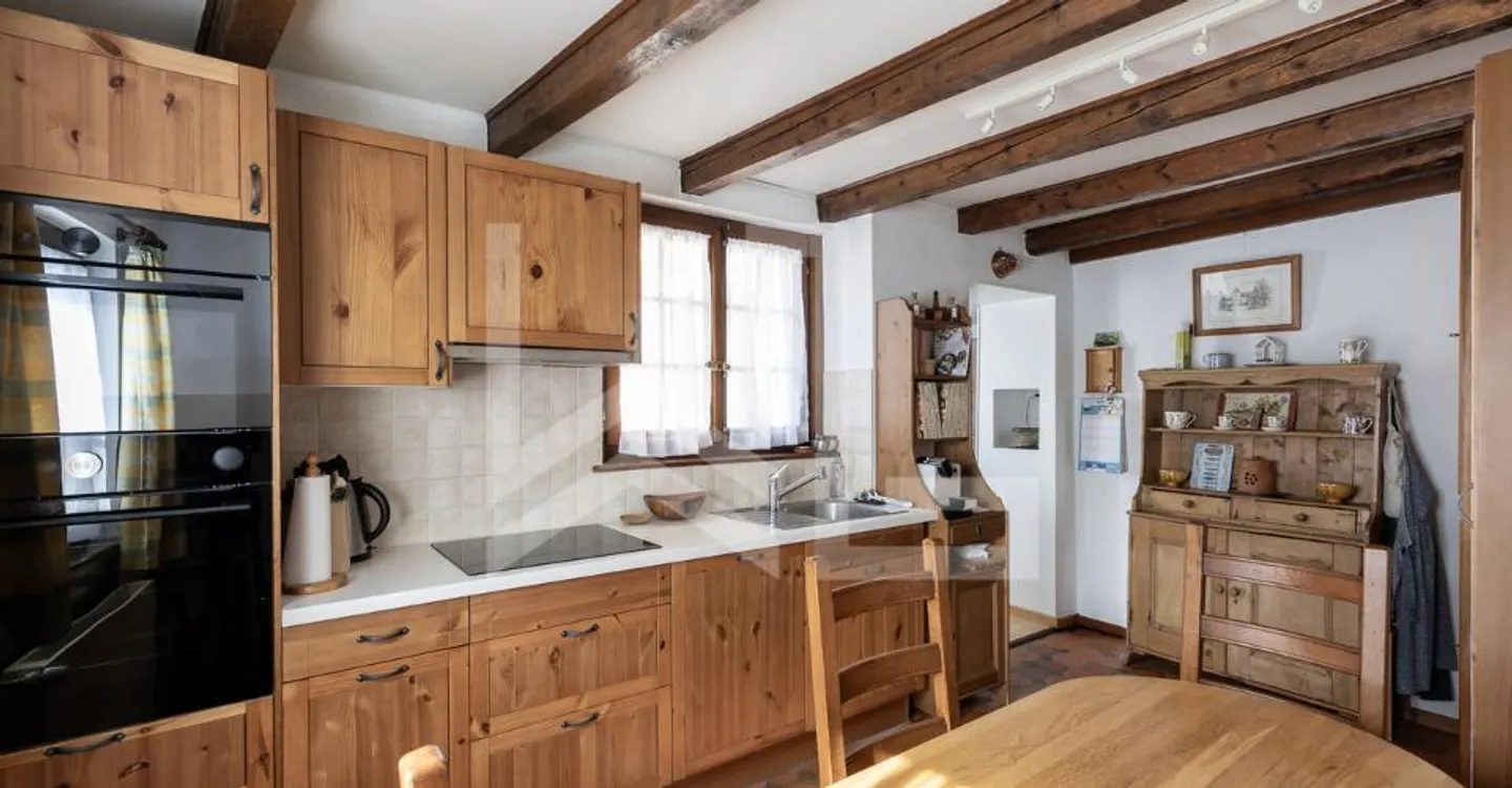 AUTENTICA CASA DI VILLAGGIO CON GIARDINO - Foto 5 di 5