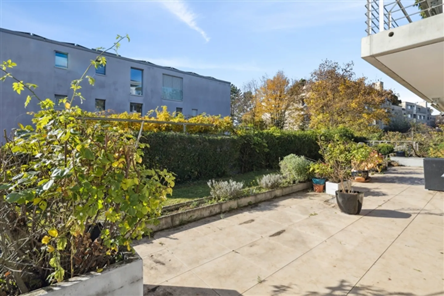 Appartement au rez-de-chaussée avec finition haut de gamme, grande terrasse et jardin - Photo 10 sur 10