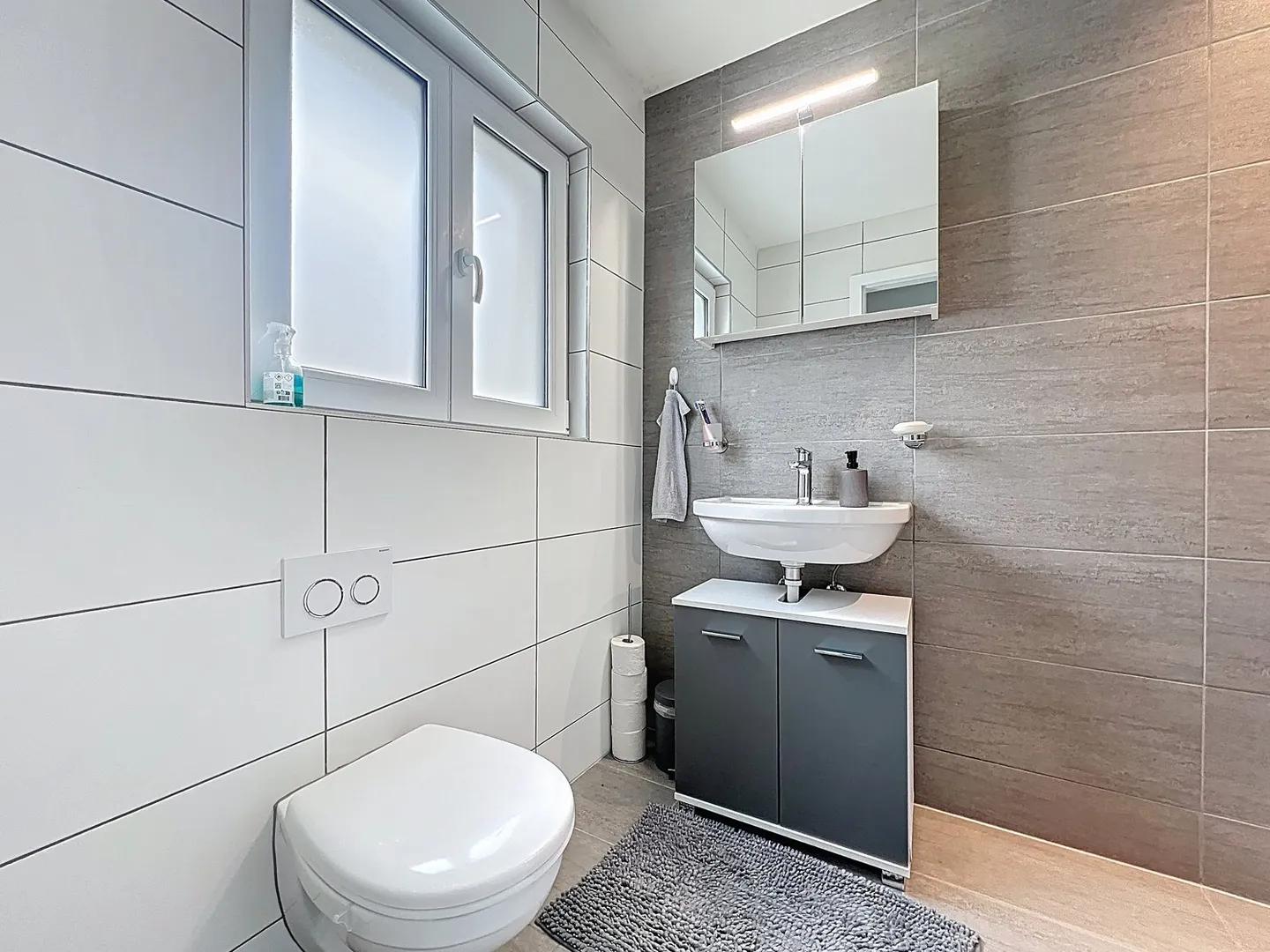 Villa of Superlatives in Chézard-Saint-Martin – Elegance, modern comfort, and high-quality execution. - Photo 5 of 14