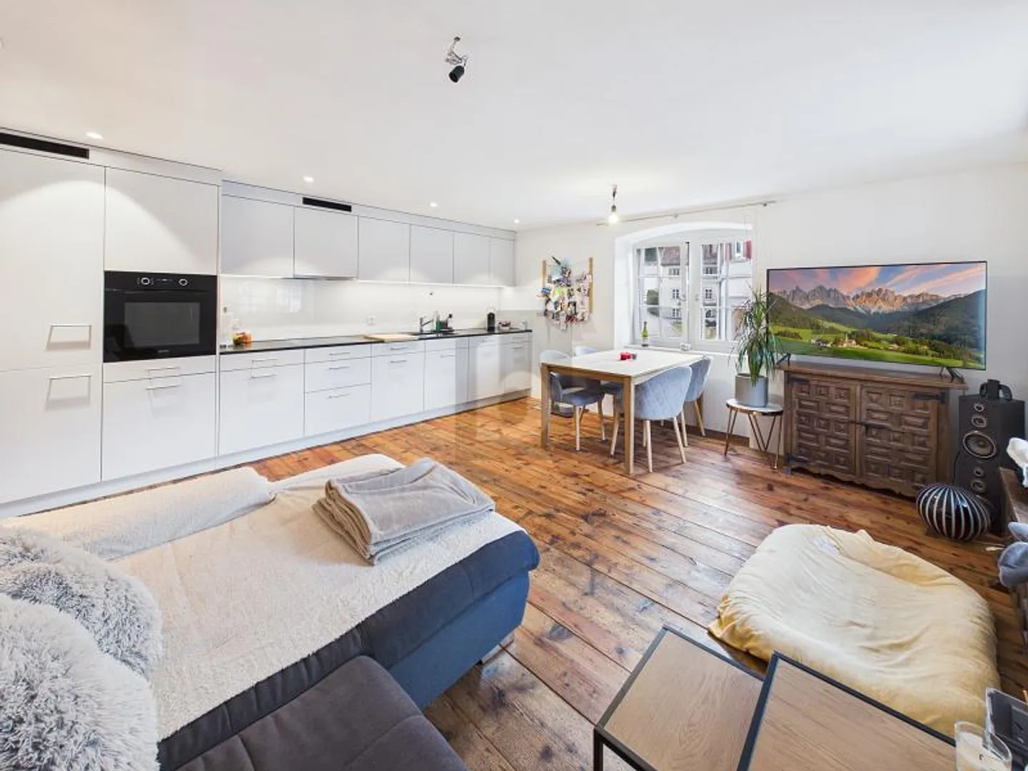 L'AMBIENTE STORICO INCONTRA IL MODERNO - Foto 2 di 6