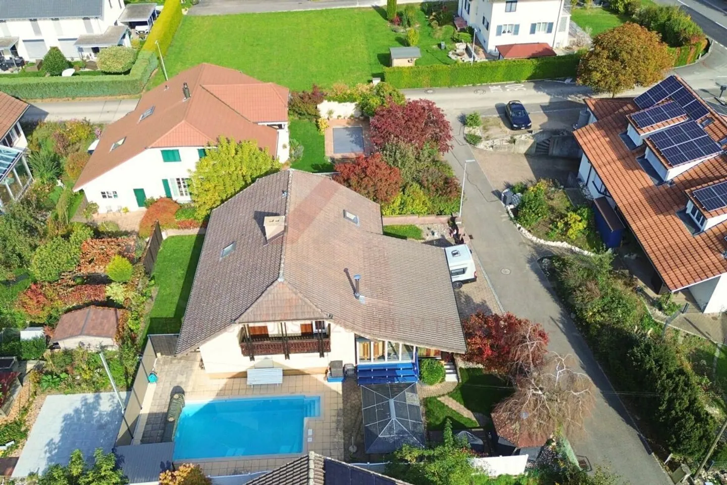 Paradiso Familiare Elegante con Piscina e Sauna - Incantevole Casa Unifamiliare in una Posizione Tranquilla a Kestenholz - Foto 3 di 33