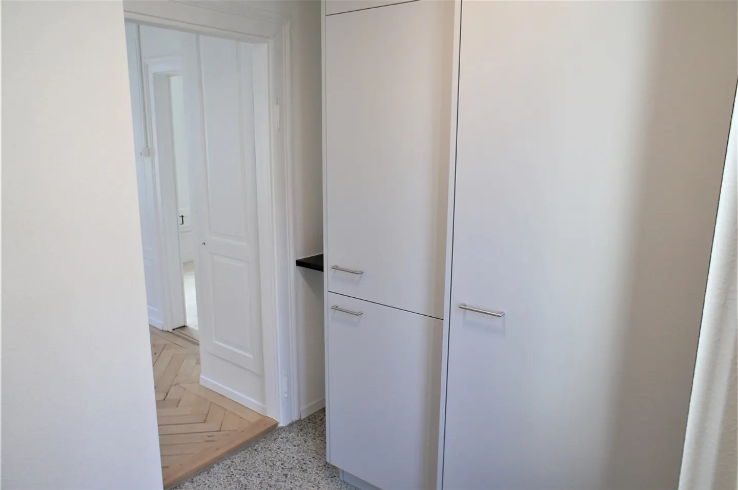 Charmante appartement de 3 pièces, entièrement rénové en 2018 - Photo 3 sur 11