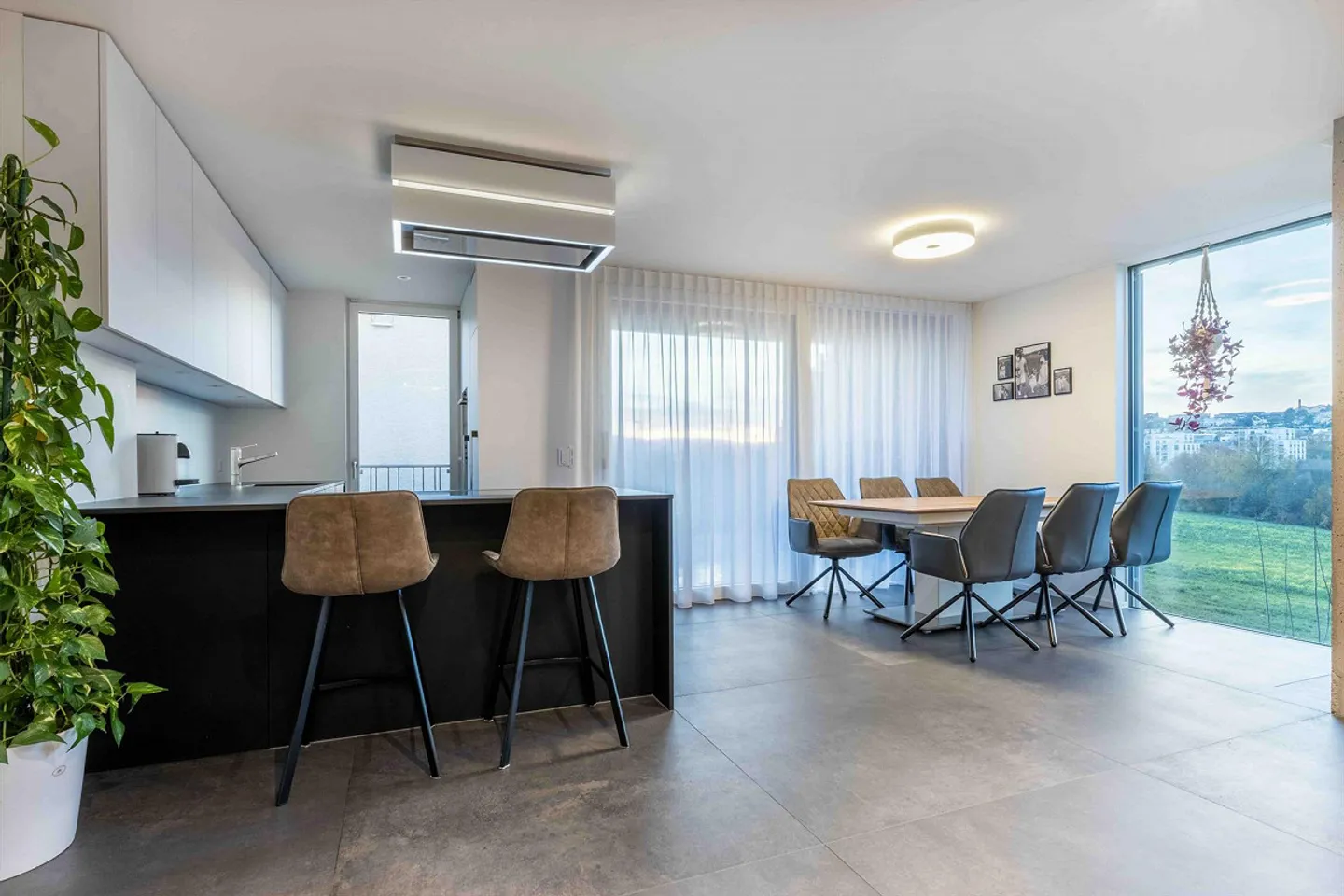 Modern 5.5-Room Corner Townhouse in a Quiet Location of Oberwil - Photo 1 of 14