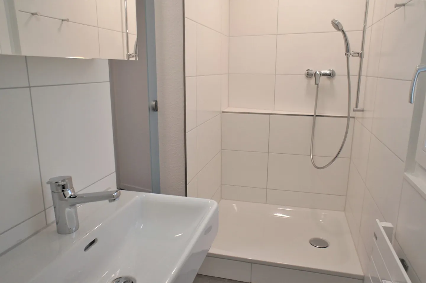 Charmante appartement de 3 pièces, entièrement rénové en 2018 - Photo 5 sur 11
