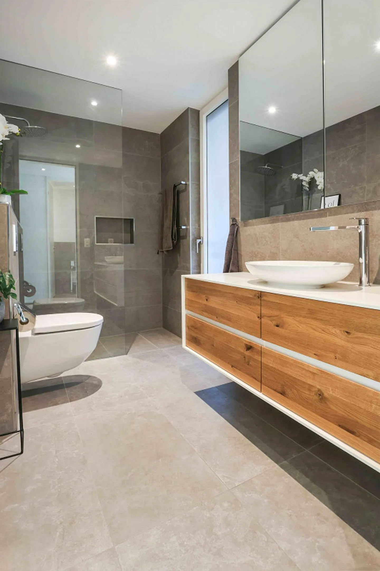 Modern 5.5-Room Corner Townhouse in a Quiet Location of Oberwil - Photo 6 of 14