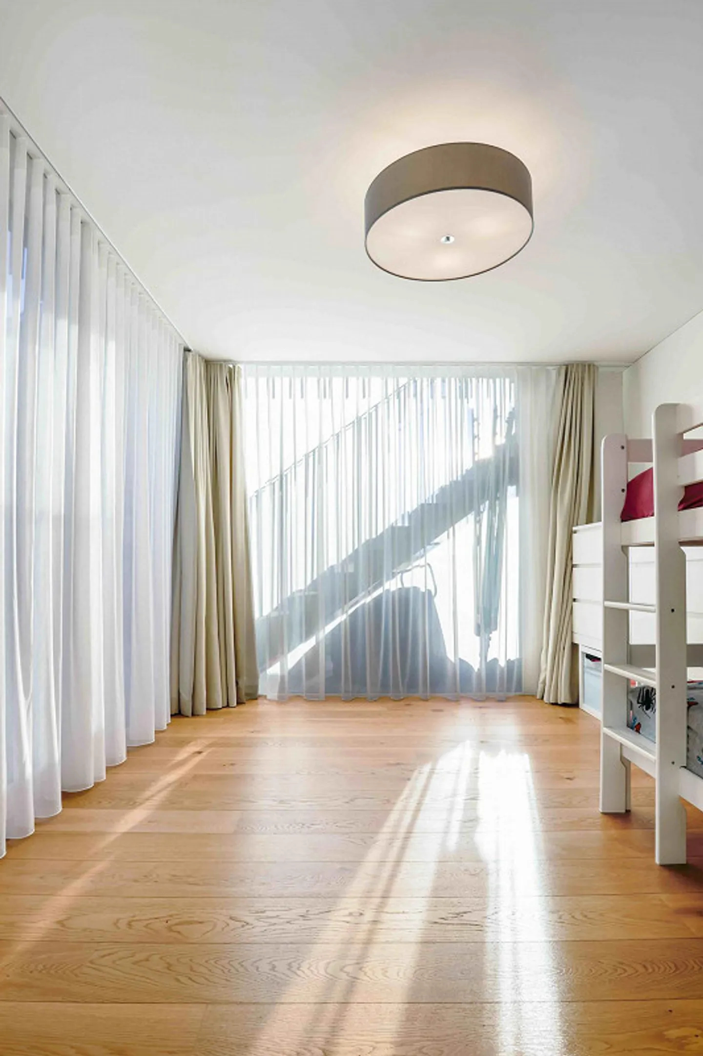 Modern 5.5-Room Corner Townhouse in a Quiet Location of Oberwil - Photo 7 of 14