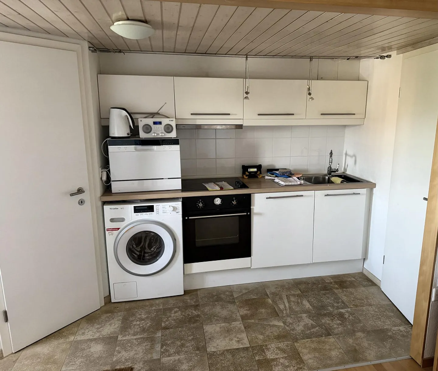 Moderno appartamento con 2 camere da letto in affitto - Foto 1 di 10