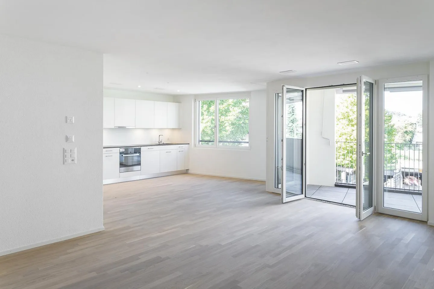 moderno, spazioso, centrale - vivere con tutti i comfort - Foto 2 di 8