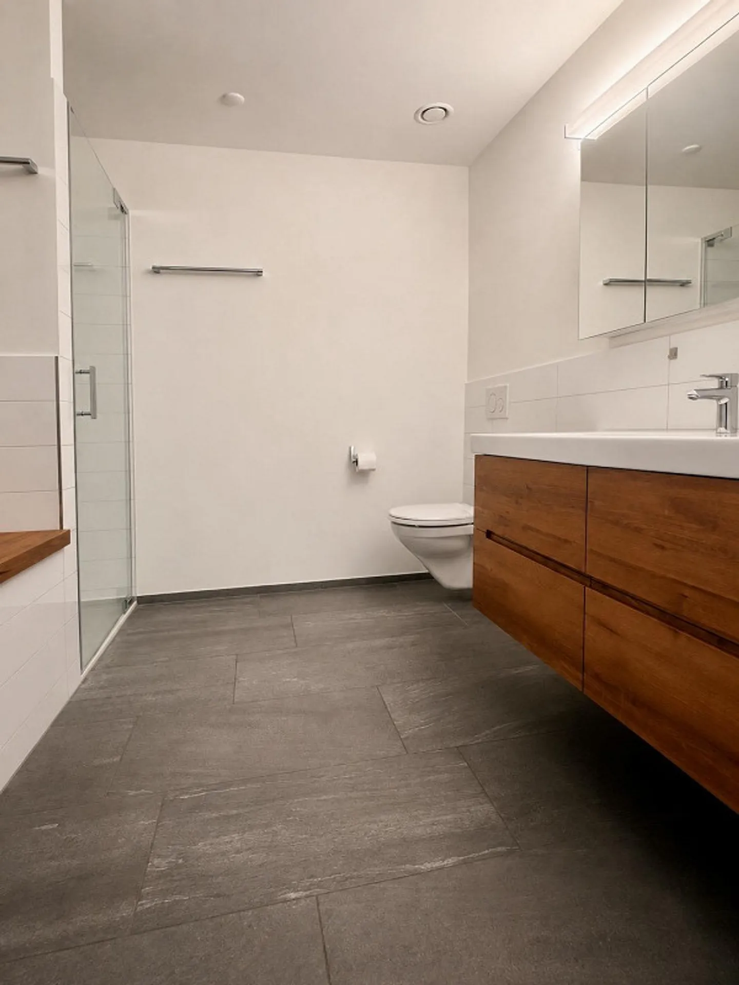 Geräumige Terrassenwohnung mit Reussblick - Foto 10 von 13