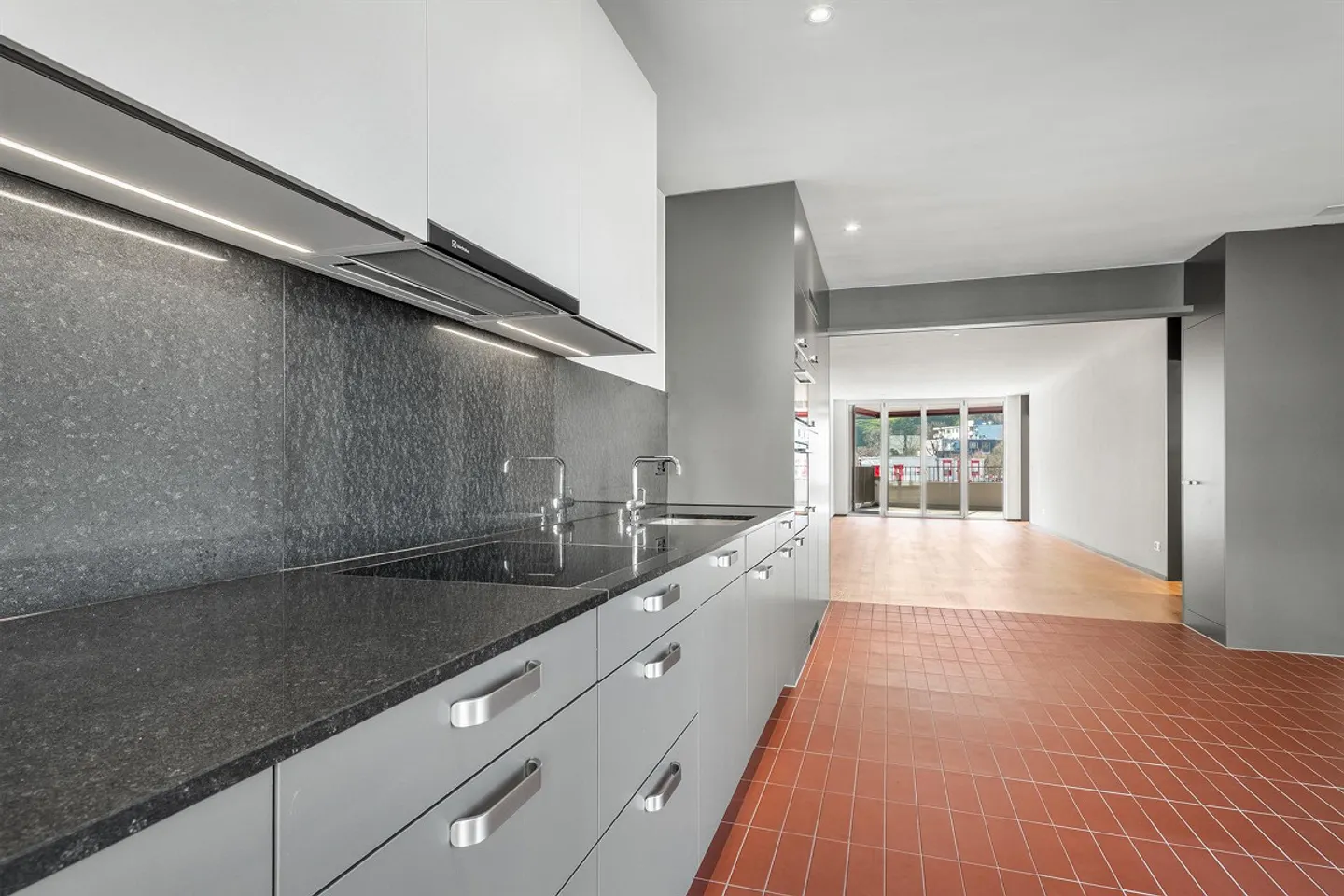 We are looking for new tenants for this beautiful apartment! - Photo 2 of 6