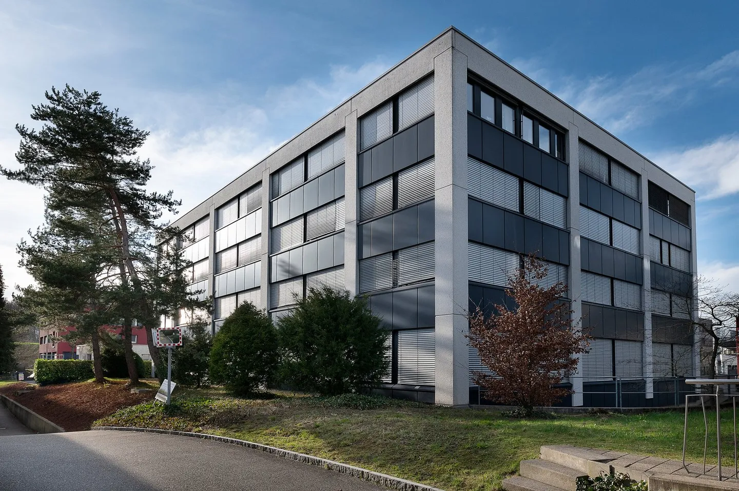 Attractive office or practice rooms with optimal connection - Photo 1 of 7