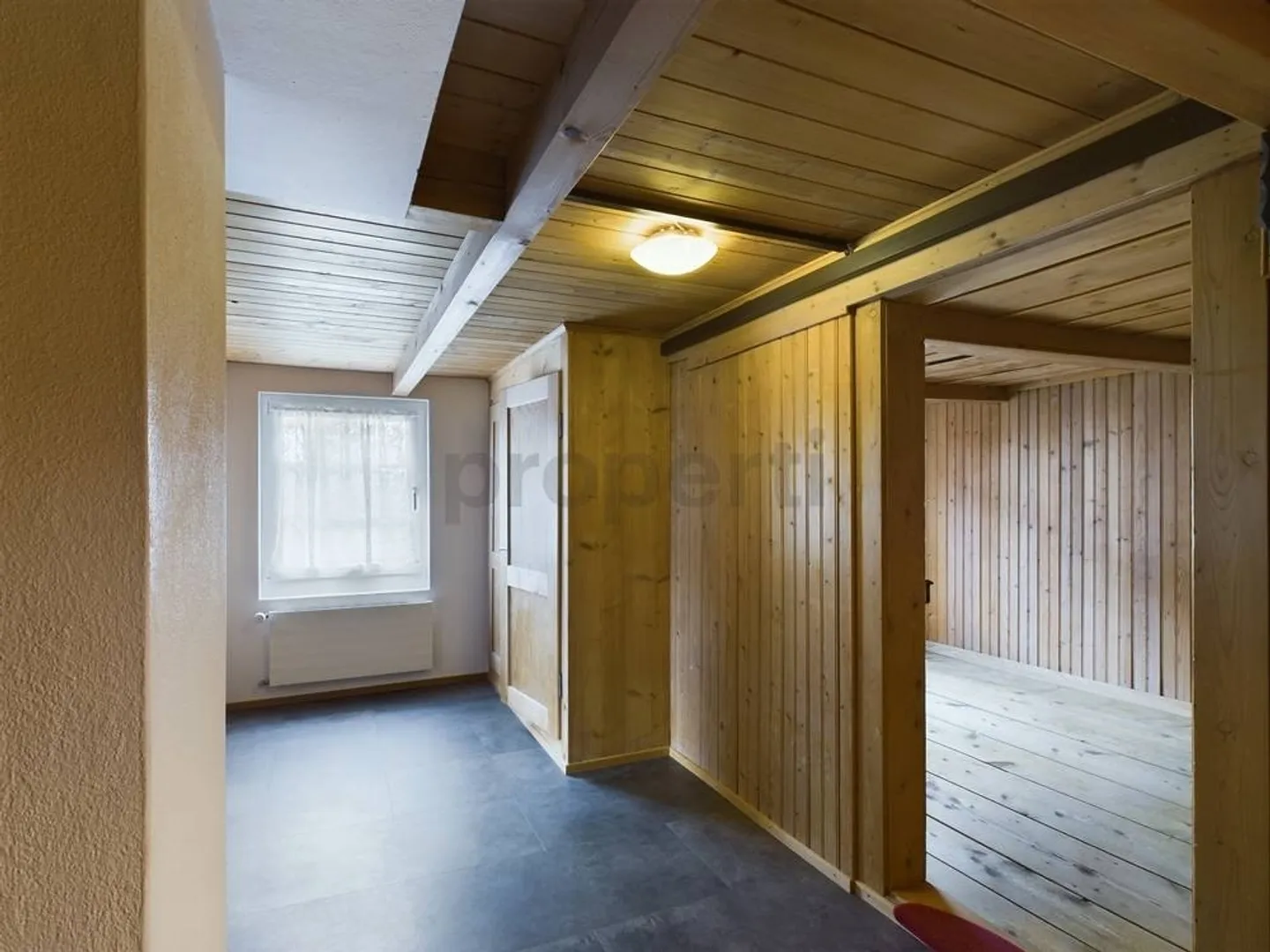 Quietly located 4.5 maisonette apartment with stunning lake and mountain views - Photo 6 of 12