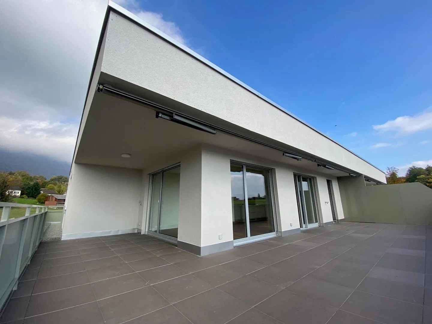 Exklusive Attikawohnung mit grosser Terrasse und Weitsicht - Foto 3 von 20