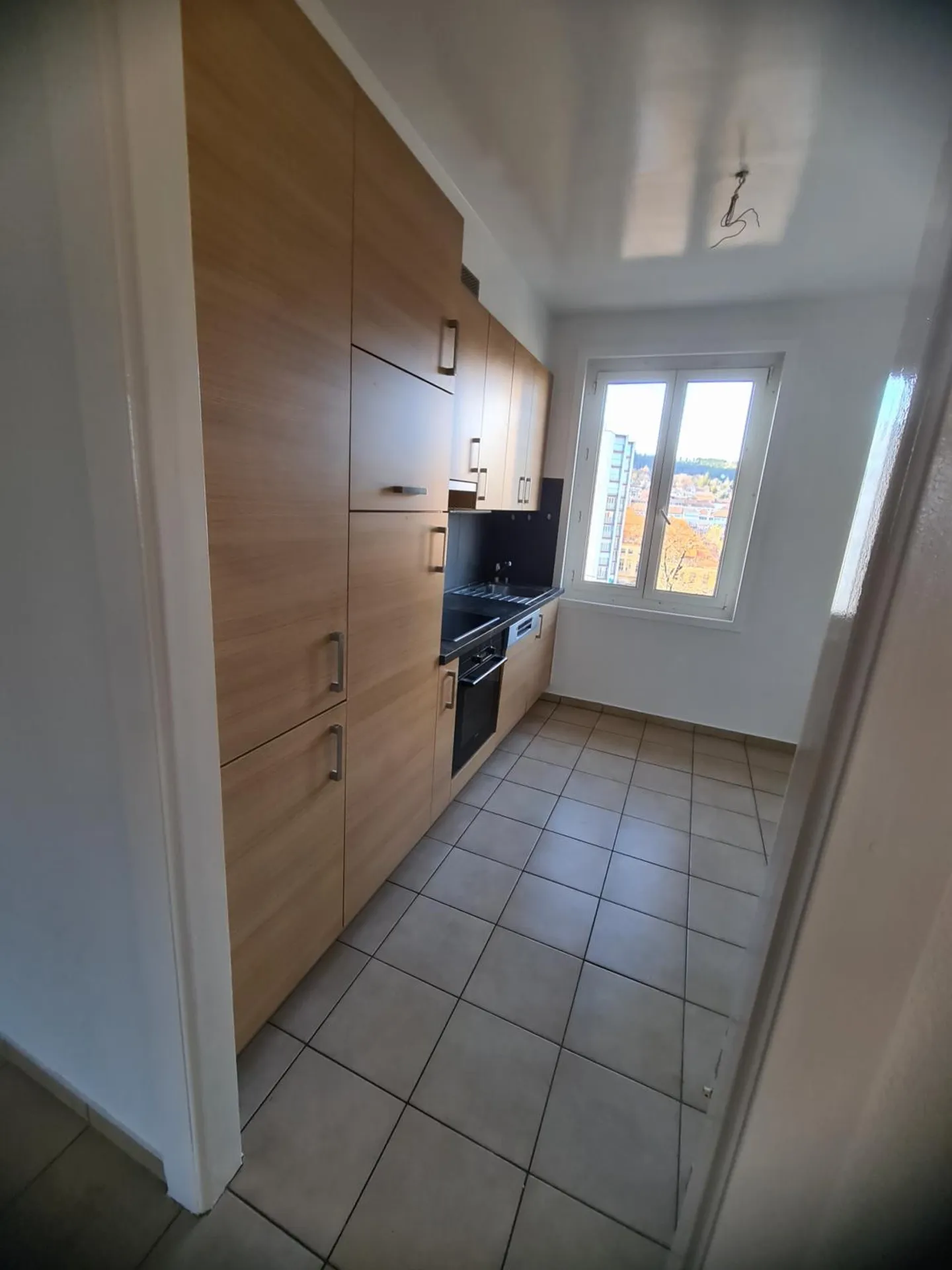 Charming 3-Room Apartment - Photo 2 of 7