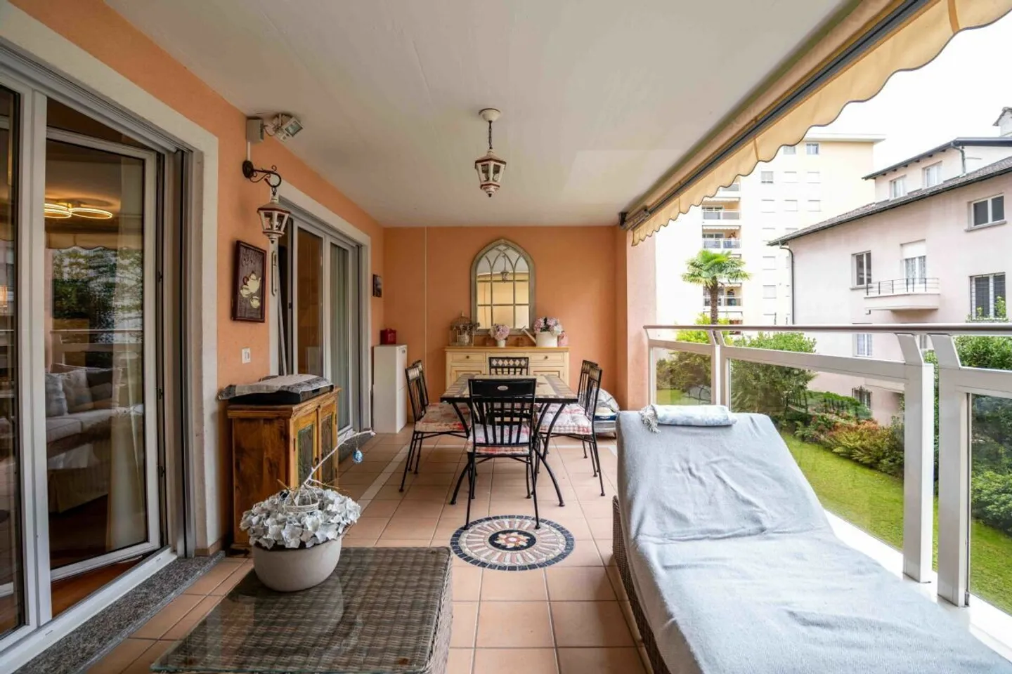 Verkauf in Locarno-Zentrum - Geräumige und helle 4.5-Zimmer-Wohnung im ersten Stock - Foto 1 von 18