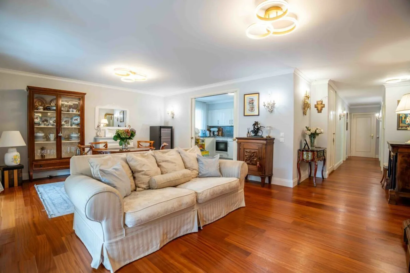Verkauf in Locarno-Zentrum - Geräumige und helle 4.5-Zimmer-Wohnung im ersten Stock - Foto 3 von 18