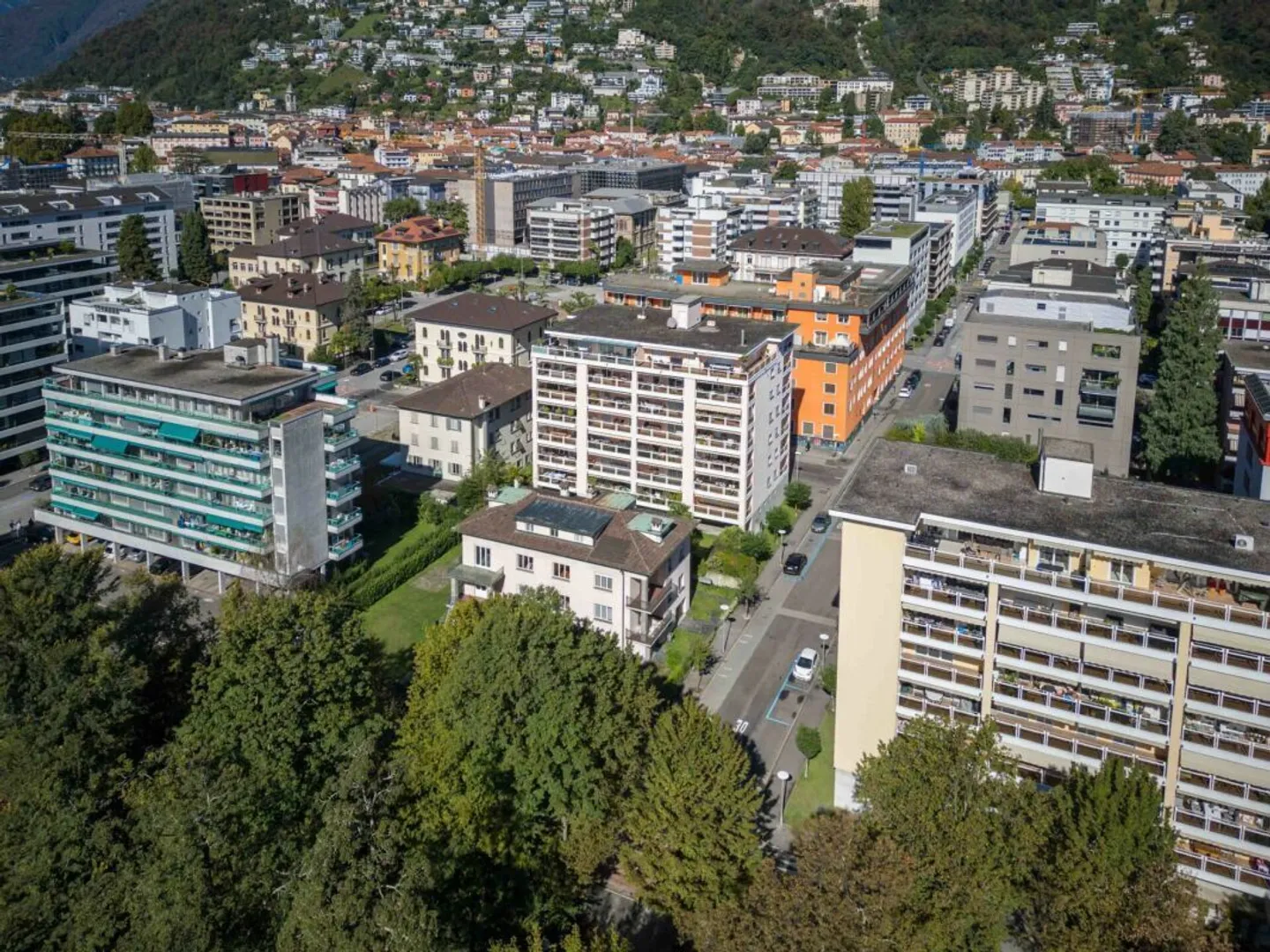 Verkauf in Locarno-Zentrum - Geräumige und helle 4.5-Zimmer-Wohnung im ersten Stock - Foto 16 von 18