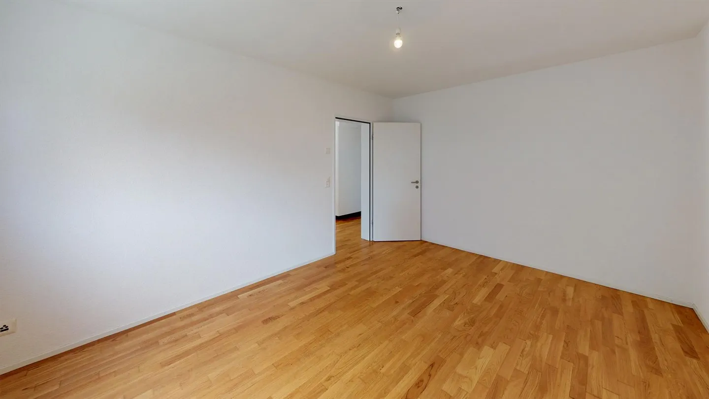 Modern apartment with large balcony - Photo 6 of 6