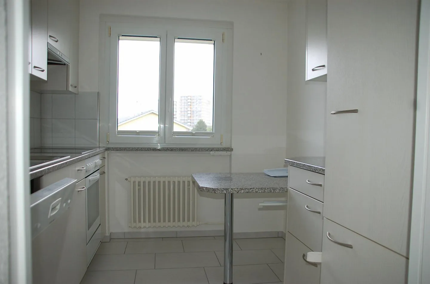 Appartamento luminoso e ben curato di 3,5 locali con grande soggiorno - Foto 3 di 6