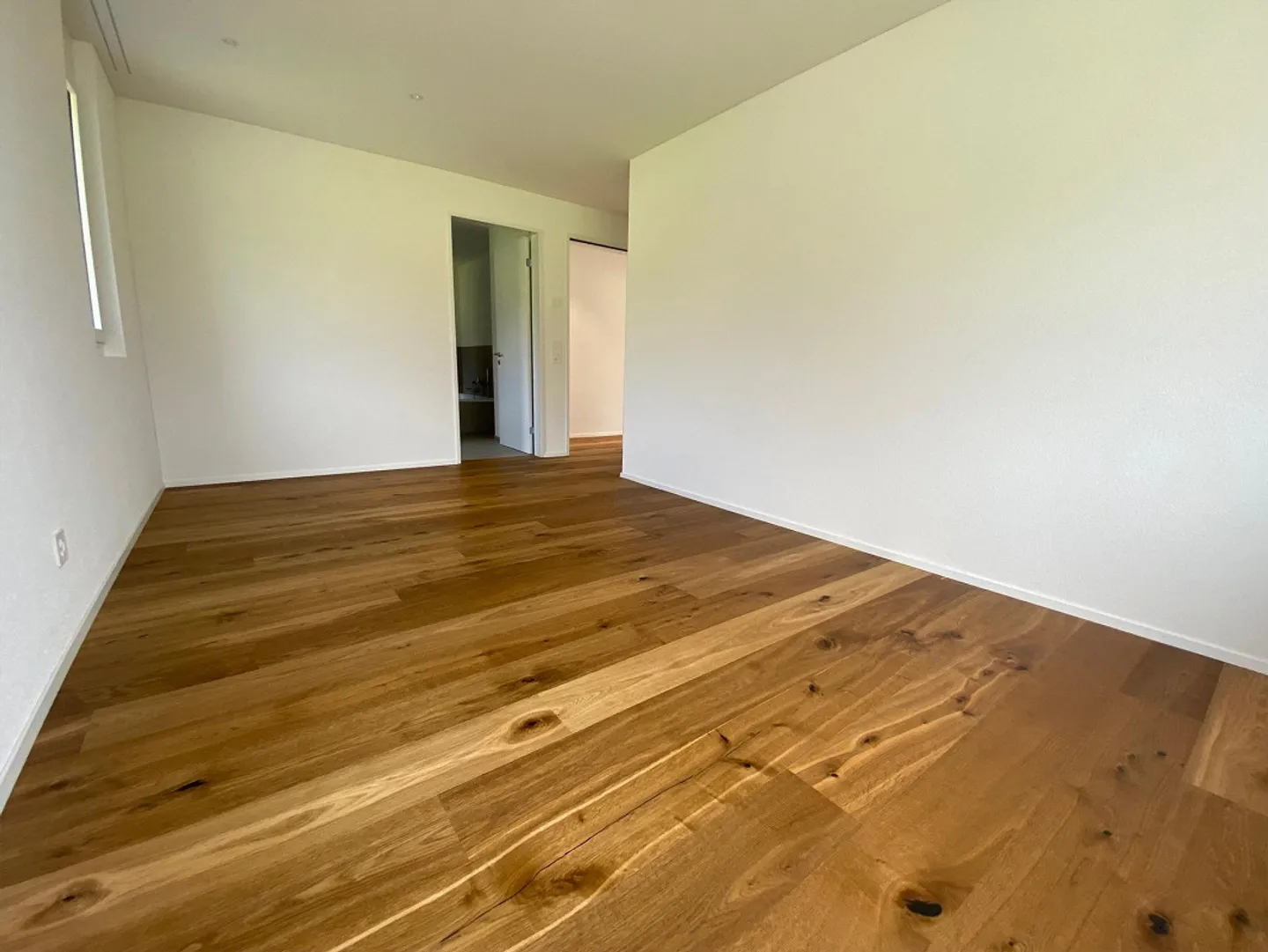Exklusive Attikawohnung mit grosser Terrasse und Weitsicht - Foto 13 von 20