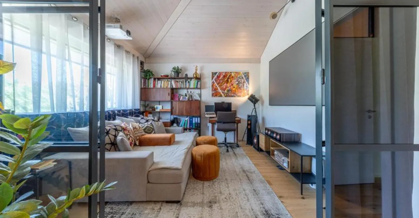 Villa contemporanea con piscina - Foto 6 di 12