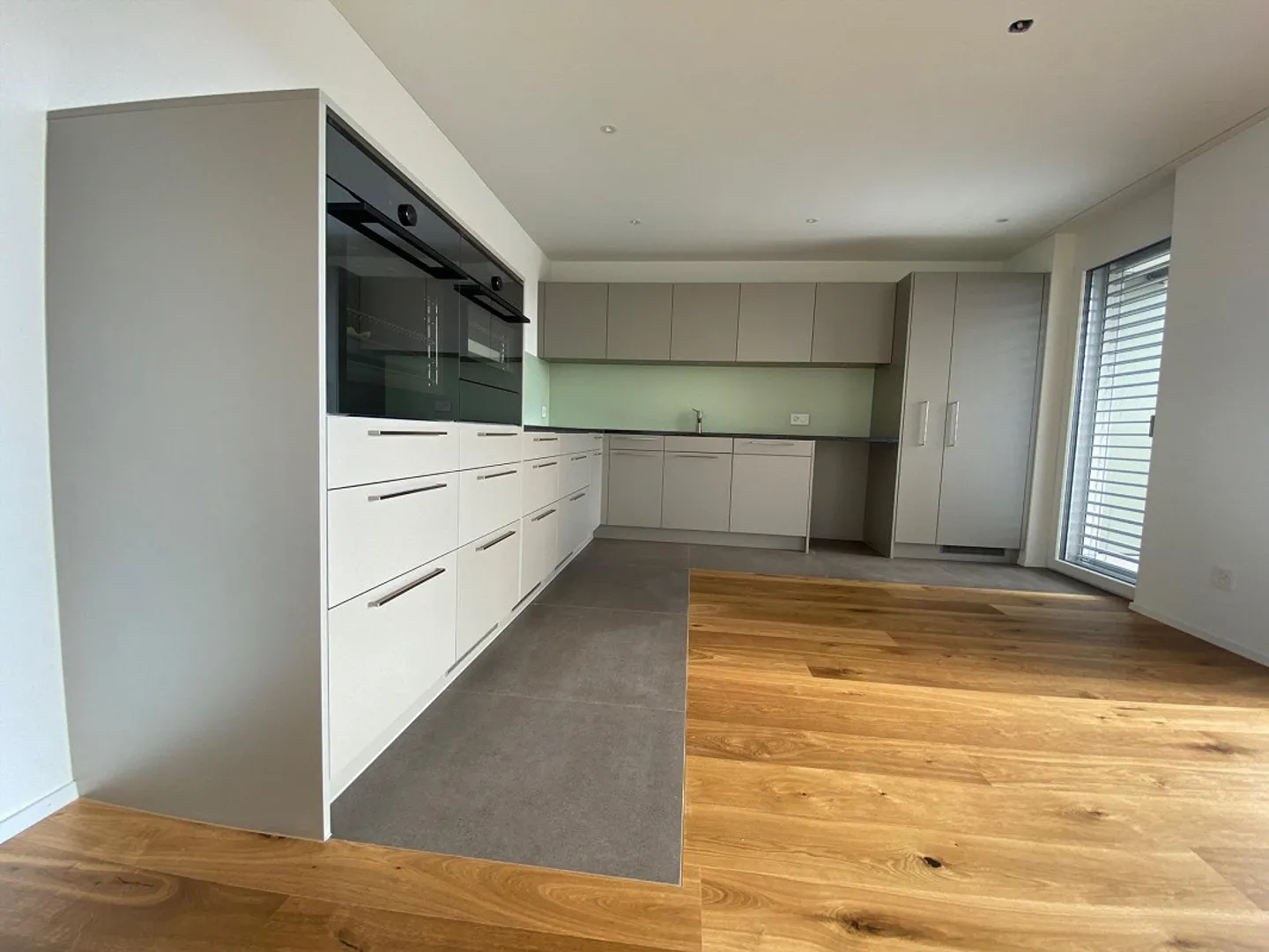 Exklusive Attikawohnung mit grosser Terrasse und Weitsicht - Foto 11 von 20