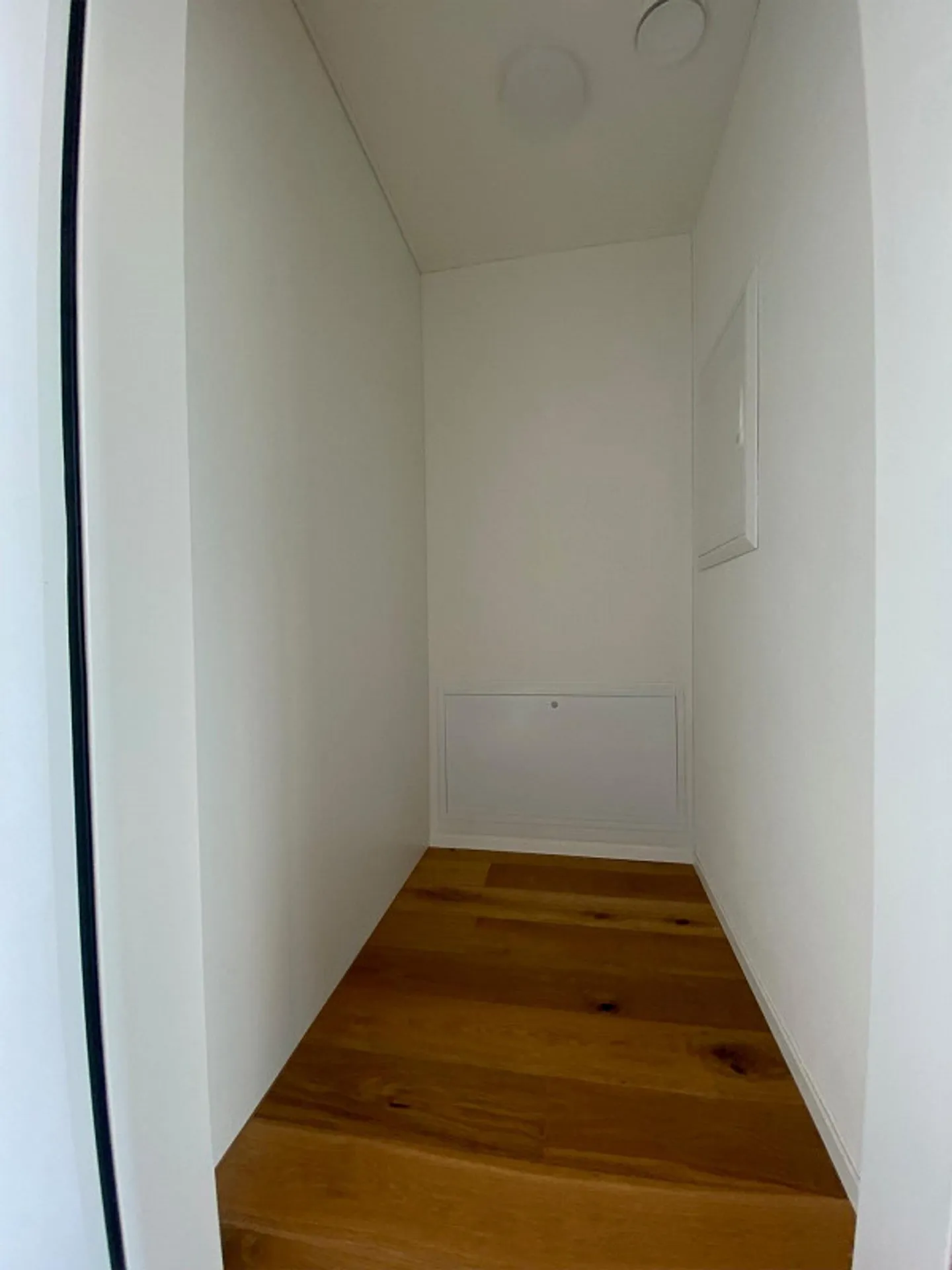 Exklusive Attikawohnung mit grosser Terrasse und Weitsicht - Foto 17 von 20