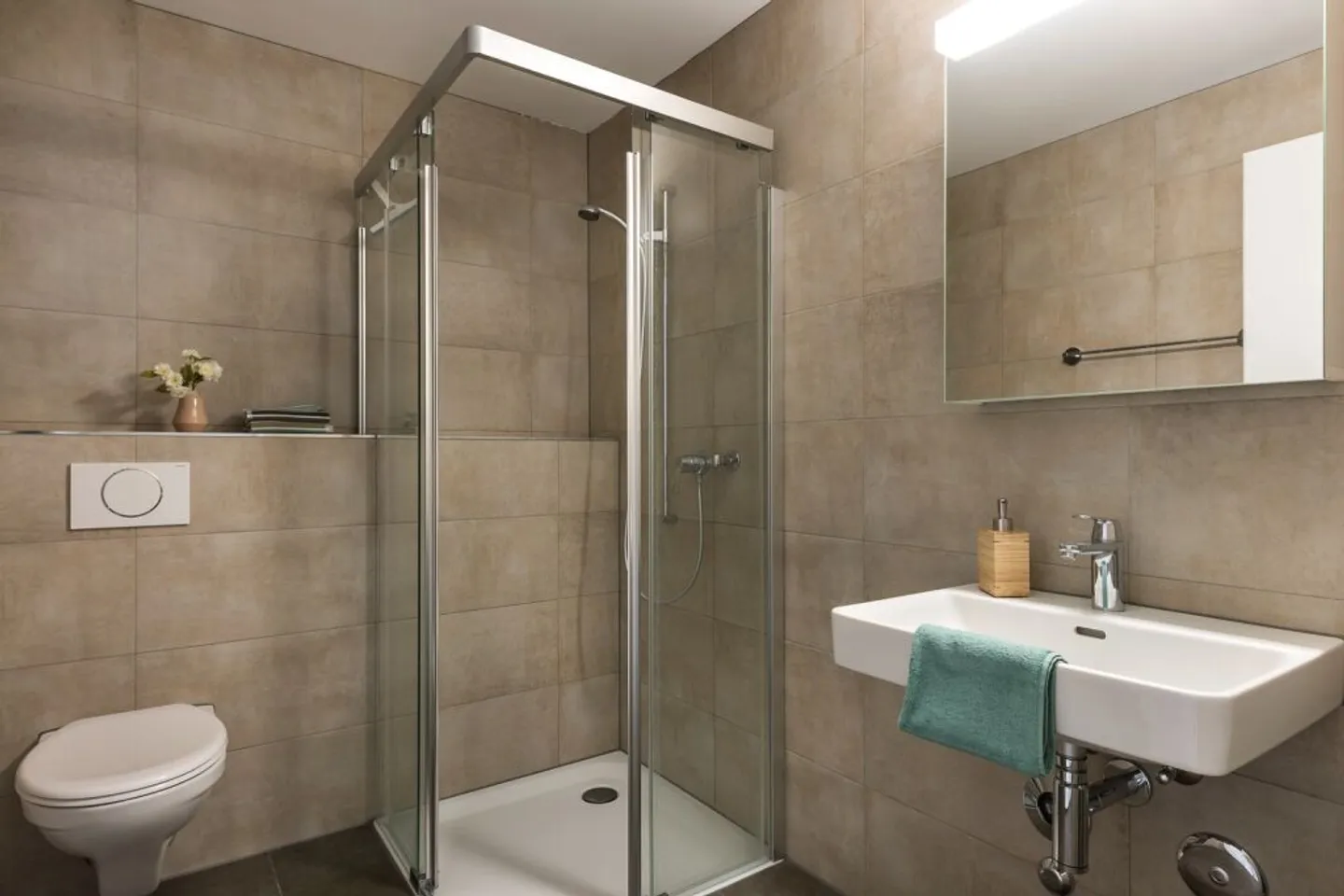 Appartamento attico soleggiato da sogno con due terrazze in una posizione tranquilla! - Foto 6 di 10