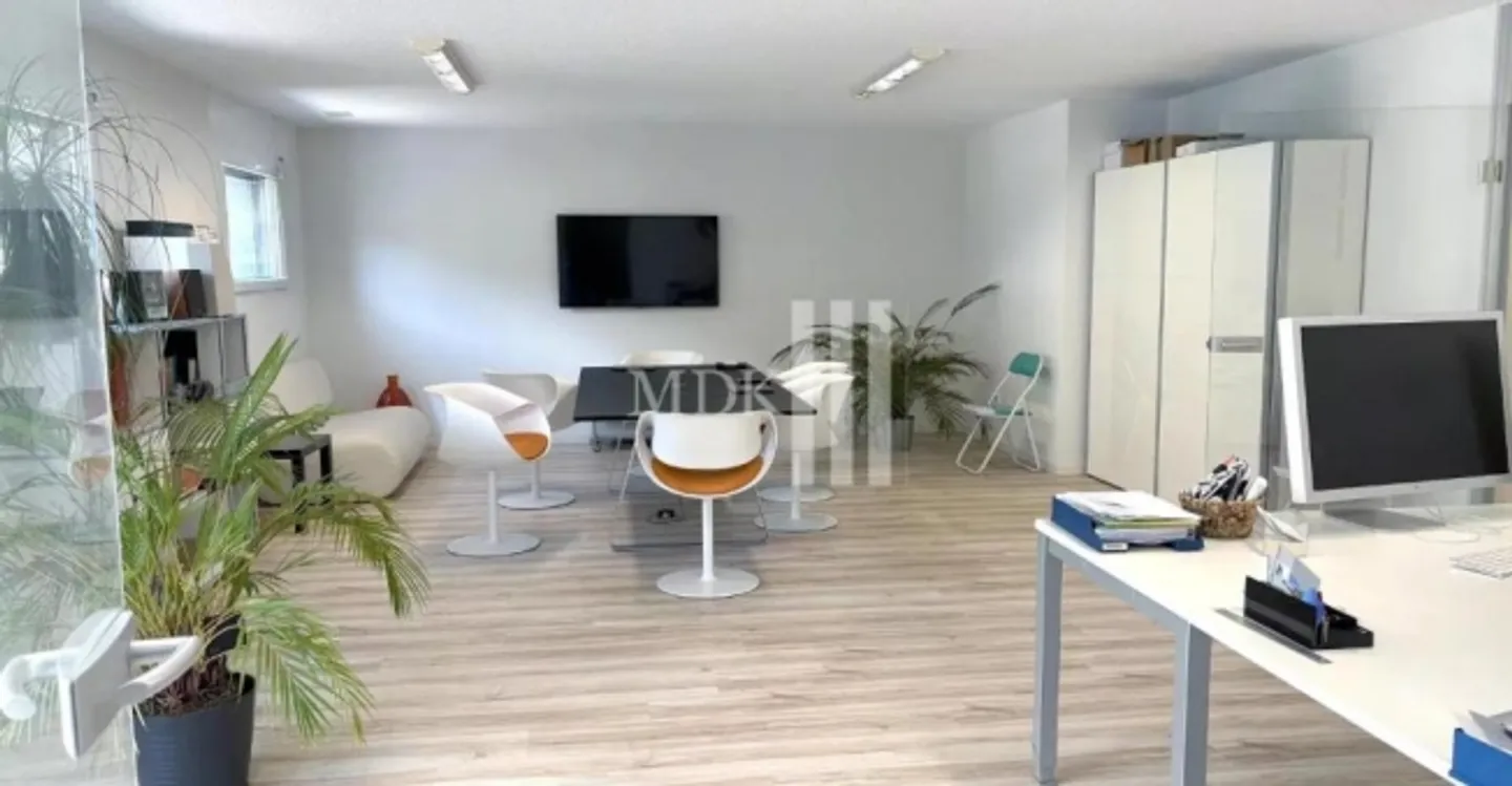 Geräumiger Gewerberaum in Monthey - Foto 3 von 12