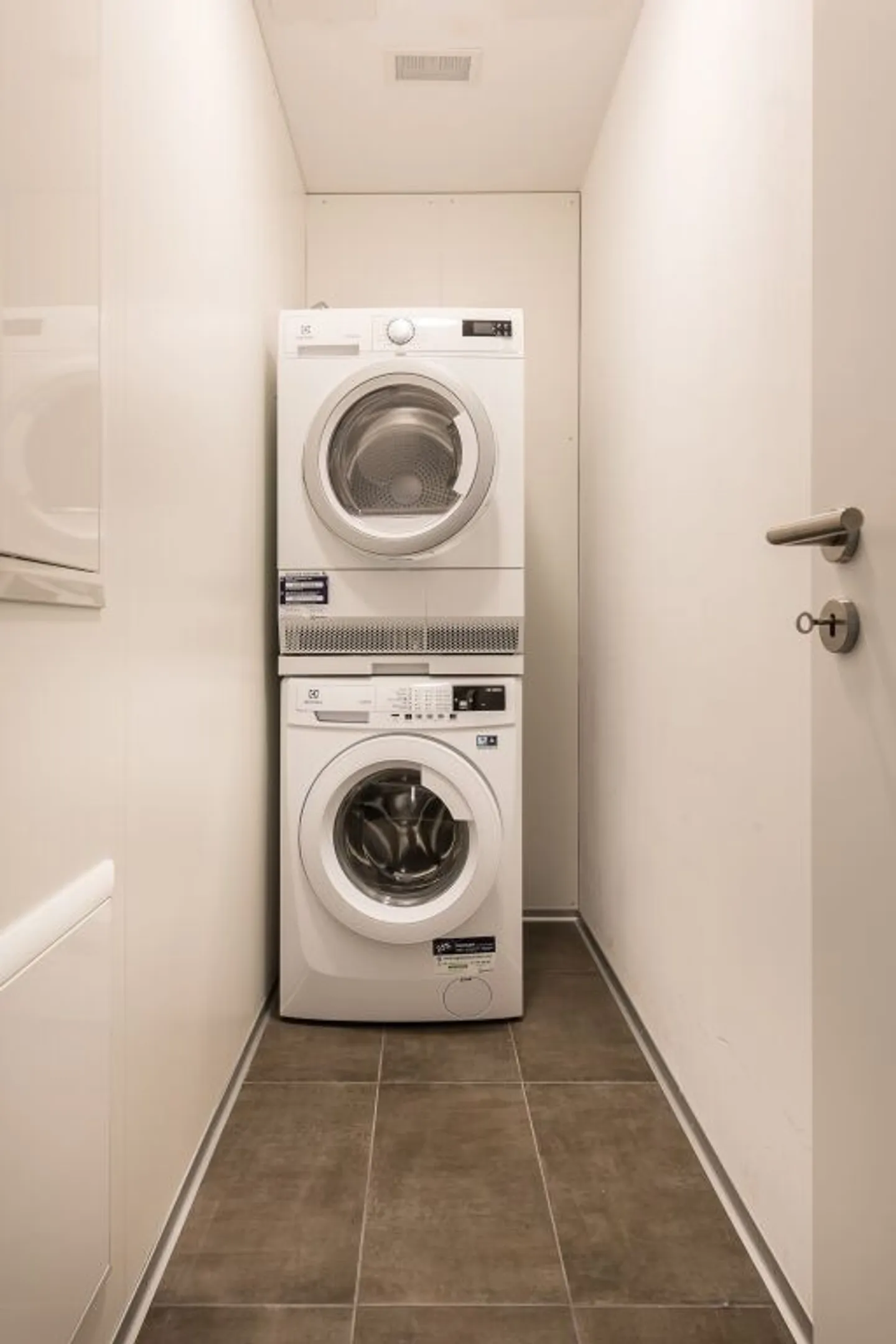 Appartamento attico soleggiato da sogno con due terrazze in una posizione tranquilla! - Foto 8 di 10