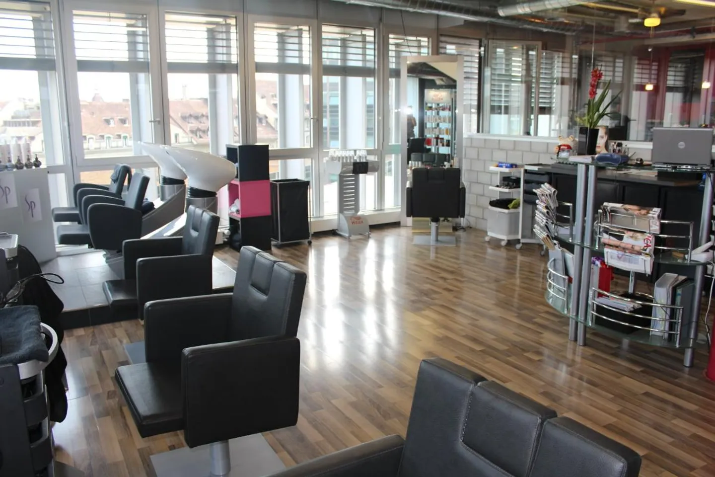 Espace de vente - Photo 2 sur 3