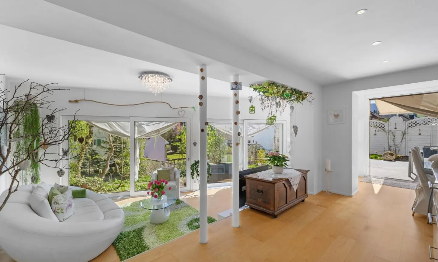 Casa bifamiliare spaziosa e ristrutturata in posizione centrale - Foto 7 di 13