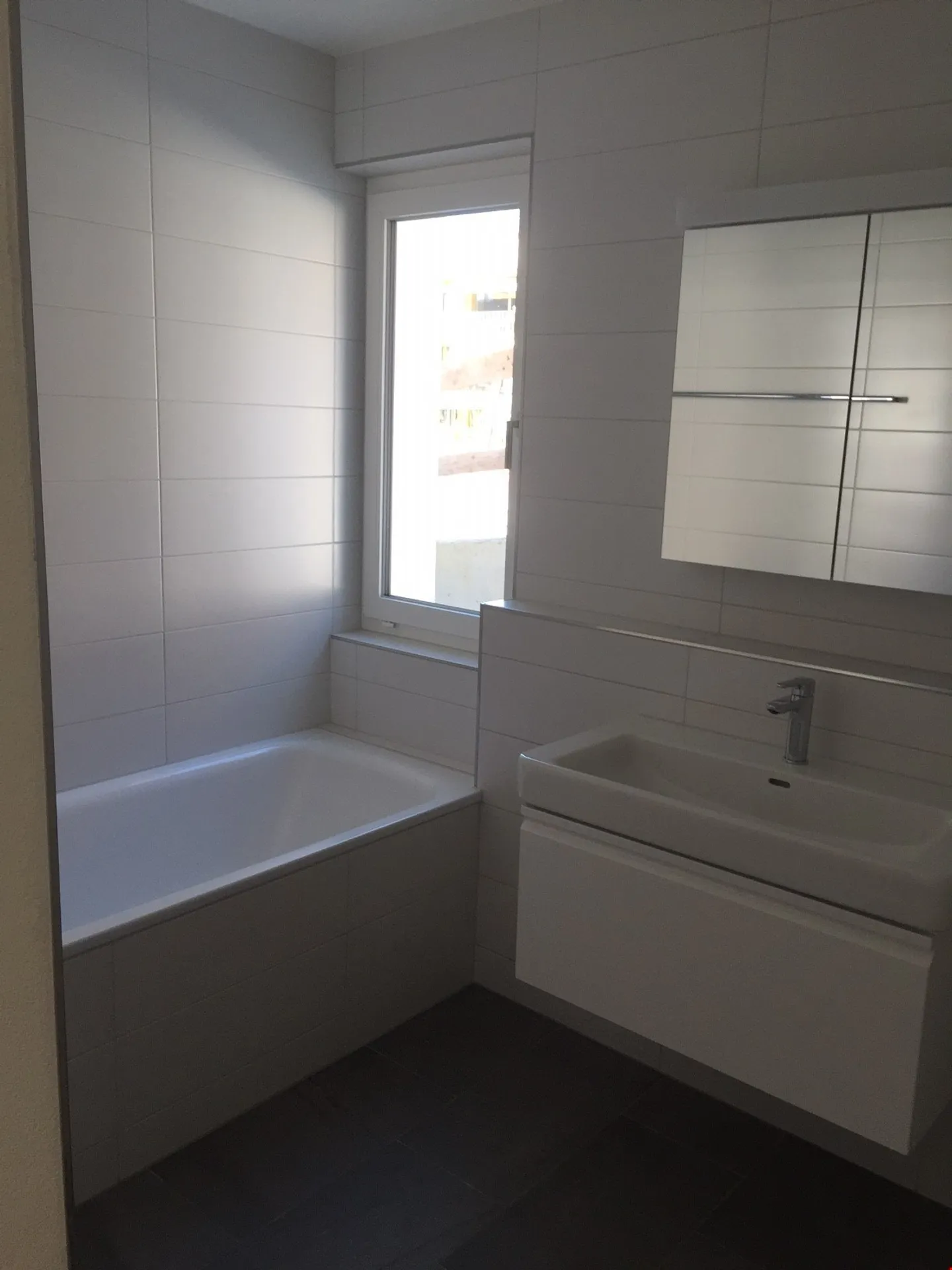 Appartement moderne de 4,5 pièces dans le quartier d'Oberfeld - Photo 5 sur 10