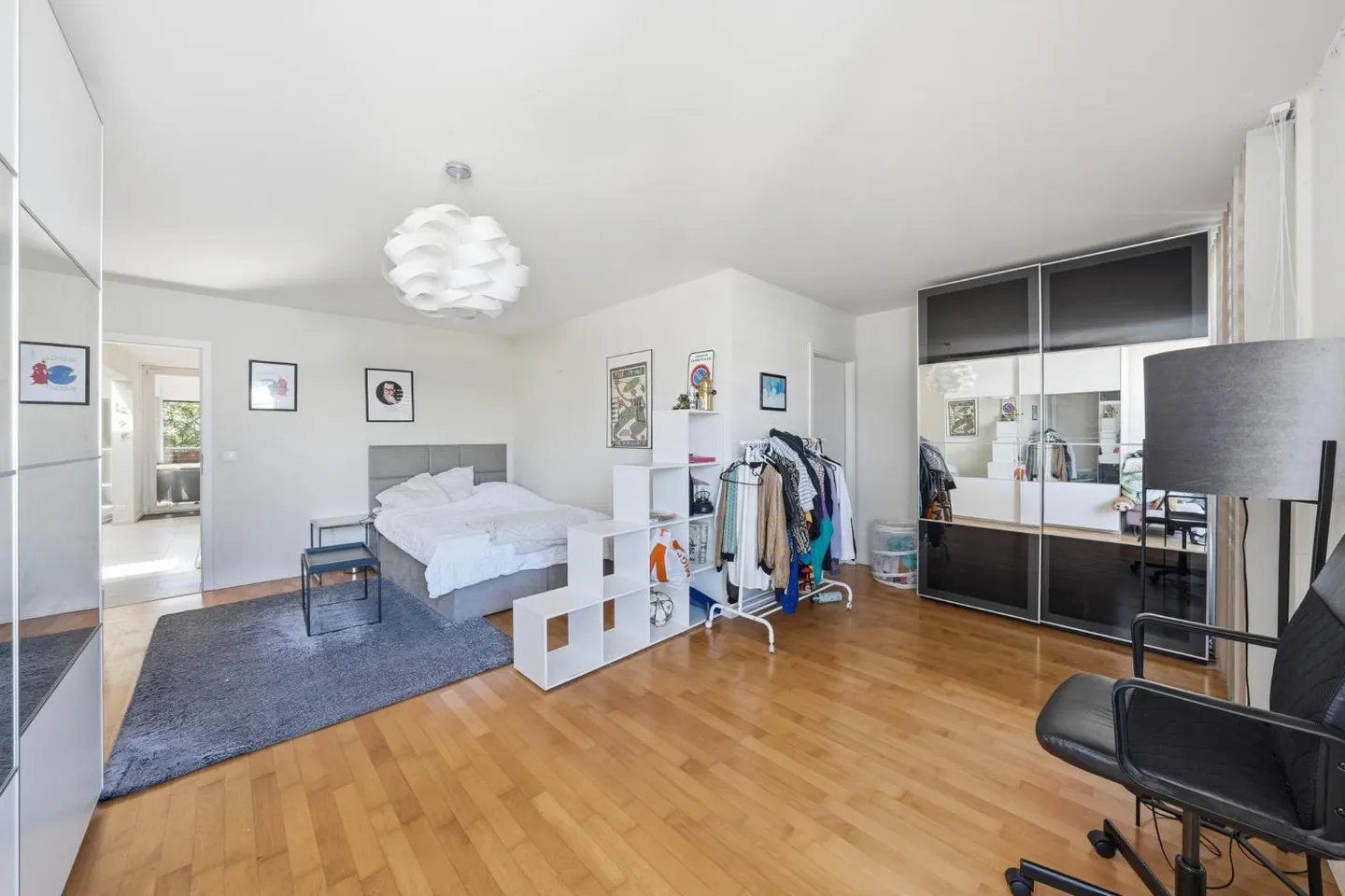 Beau duplex en attique à Bursinel - Photo 9 sur 10