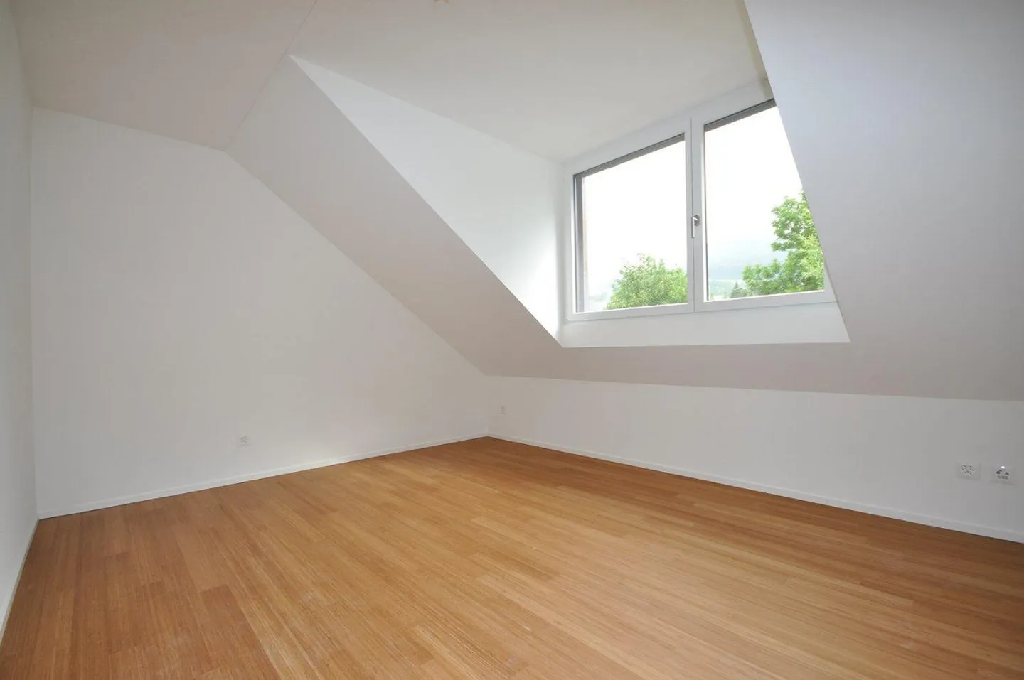 Modern Living at Ergolz - Modern Apartment with Gallery - Photo 6 of 9