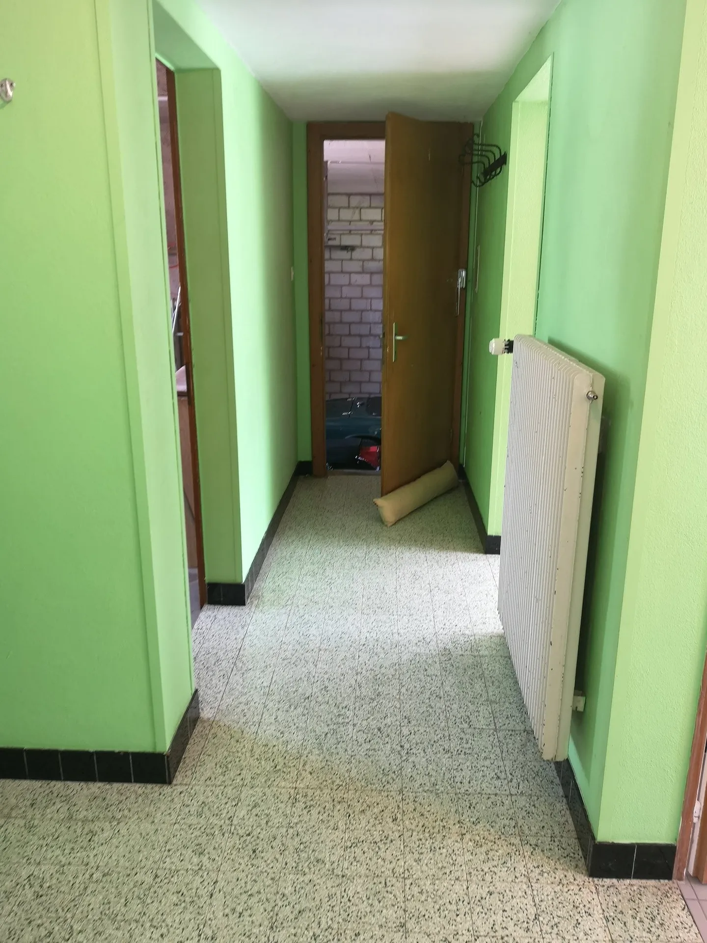 Zwei teilweise zu renovierende Häuser auf einem Grundstück von 3253m2, mit Garage/Werkstatt - Foto 23 von 45