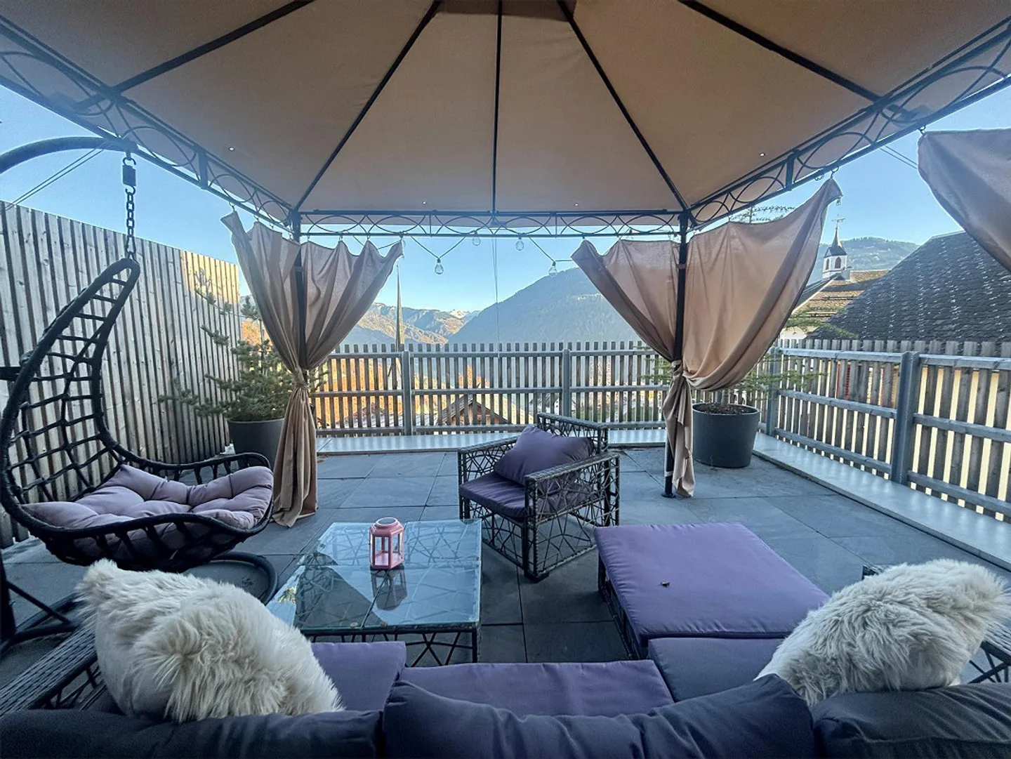 Appartamento 2,5 stanze appena ristrutturato e arredato con grande terrazza - Foto 1 di 7