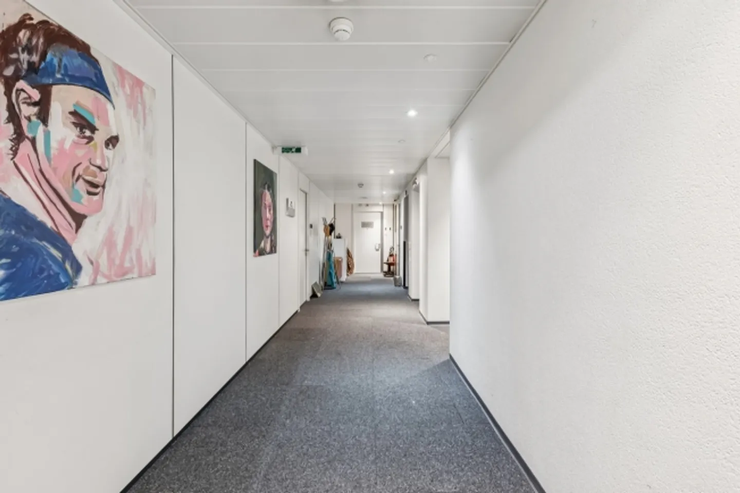 Small office - Close to the city center - Photo 6 of 7