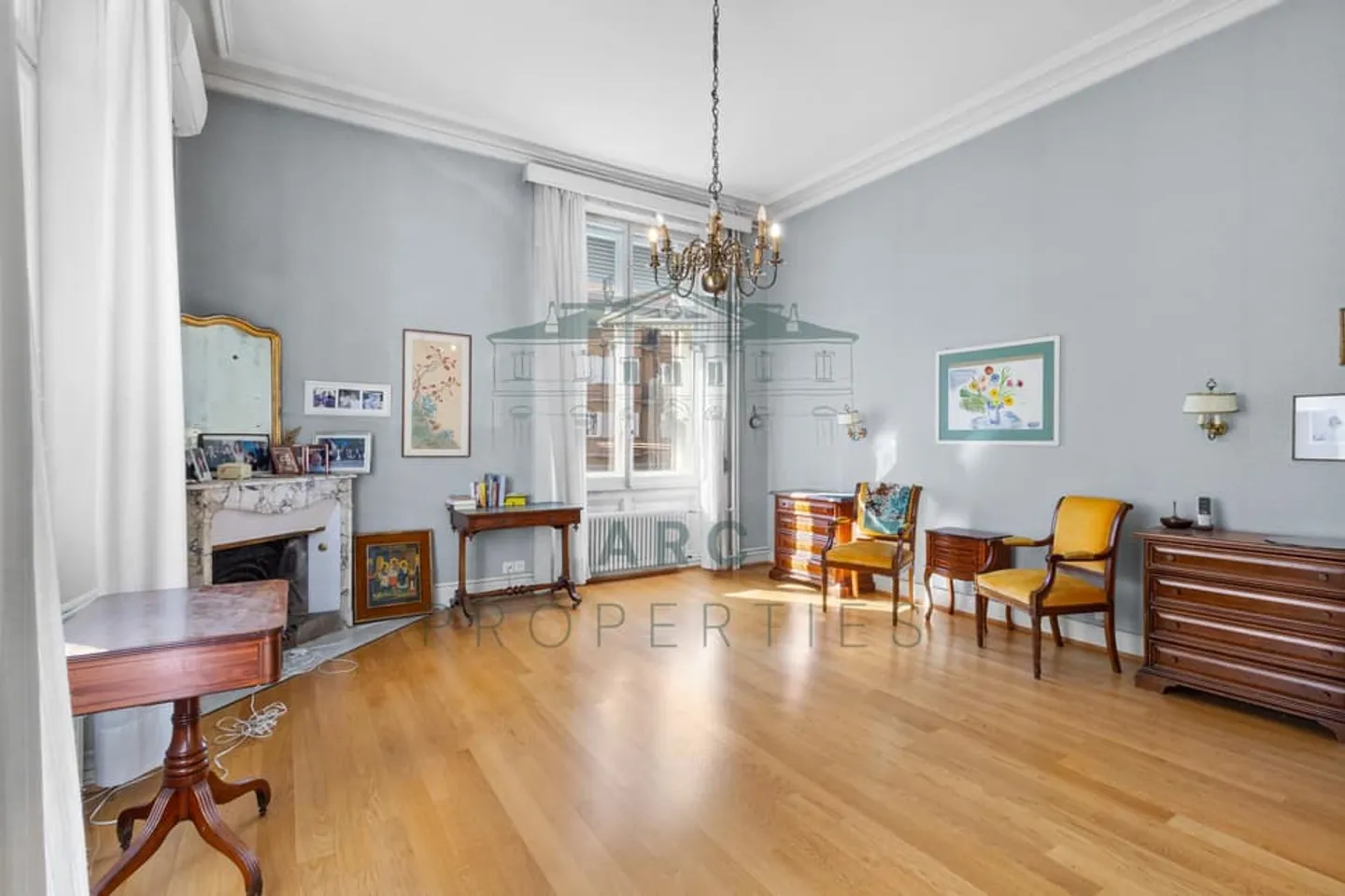 EAUX-VIVES - APPARTEMENT D'EXCEPTION AVEC VUE LAC - Photo 5 of 8