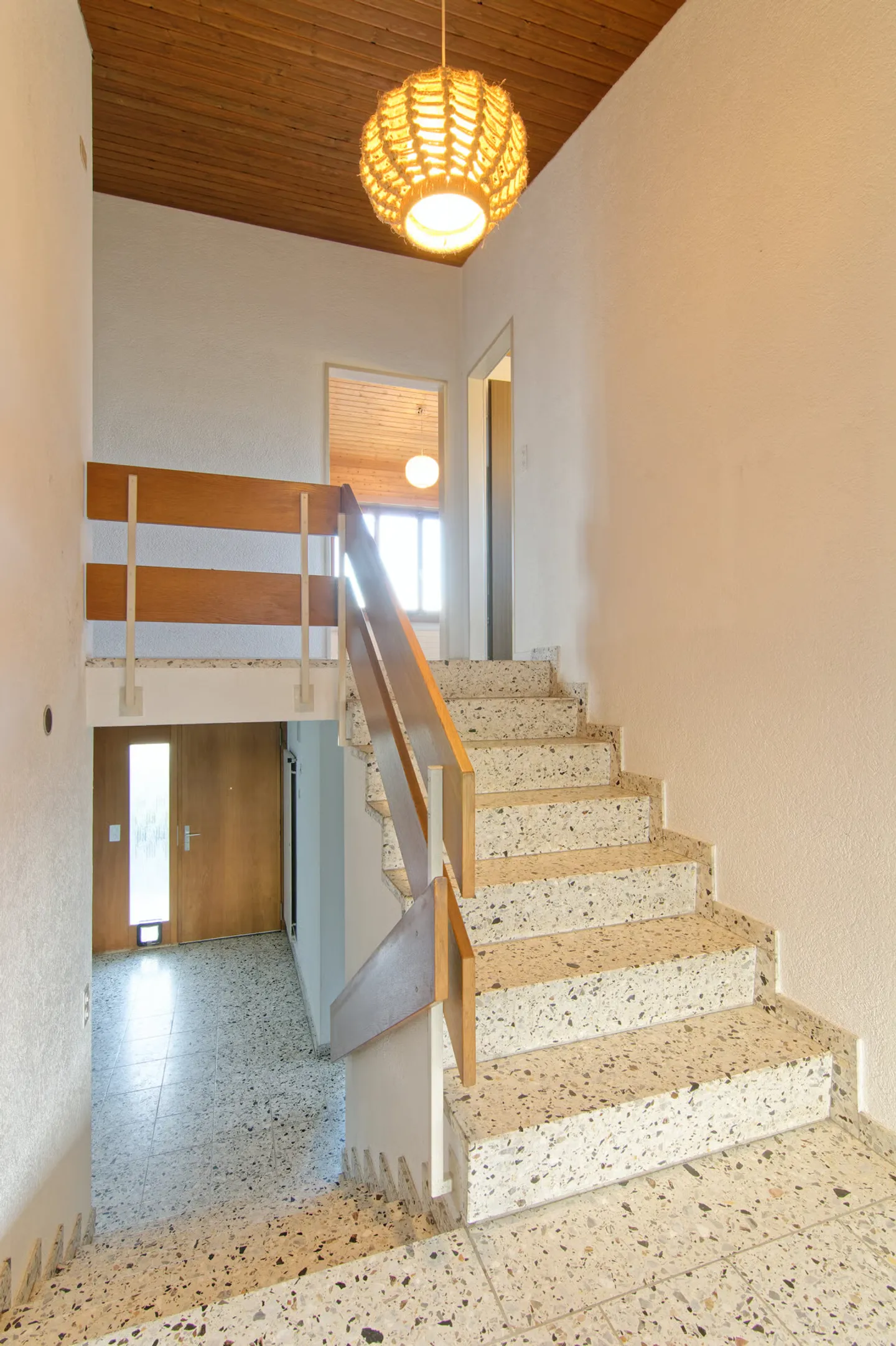 Maison individuelle de 6,5 pièces dans un emplacement très calme - Photo 4 sur 11