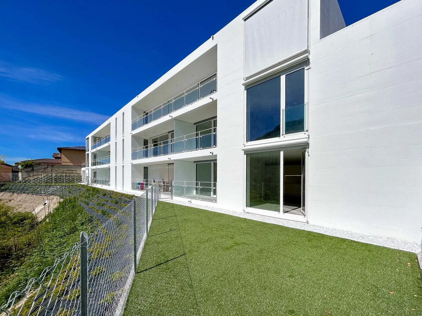 Moderne 2,5 Zimmer mit Garten in Dino - Foto 7 von 9